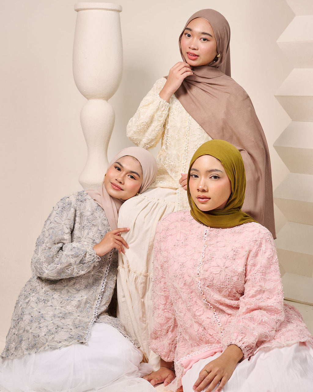 Wanderlace Blouse – Pearl Whisper