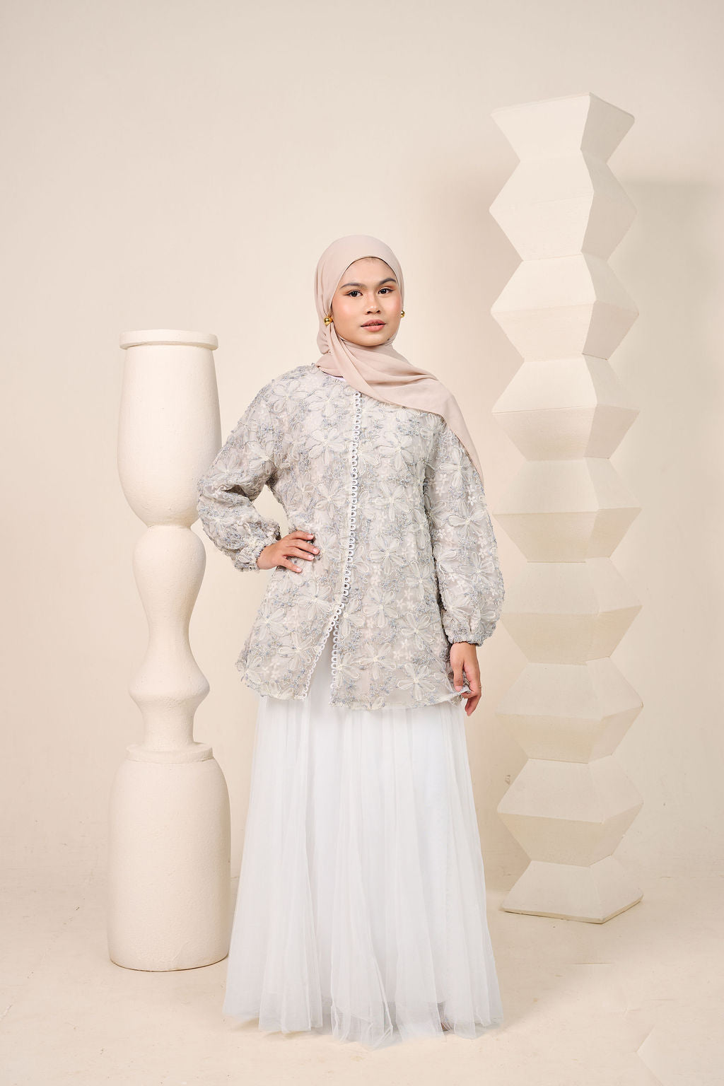 Wanderlace Blouse – Pearl Whisper