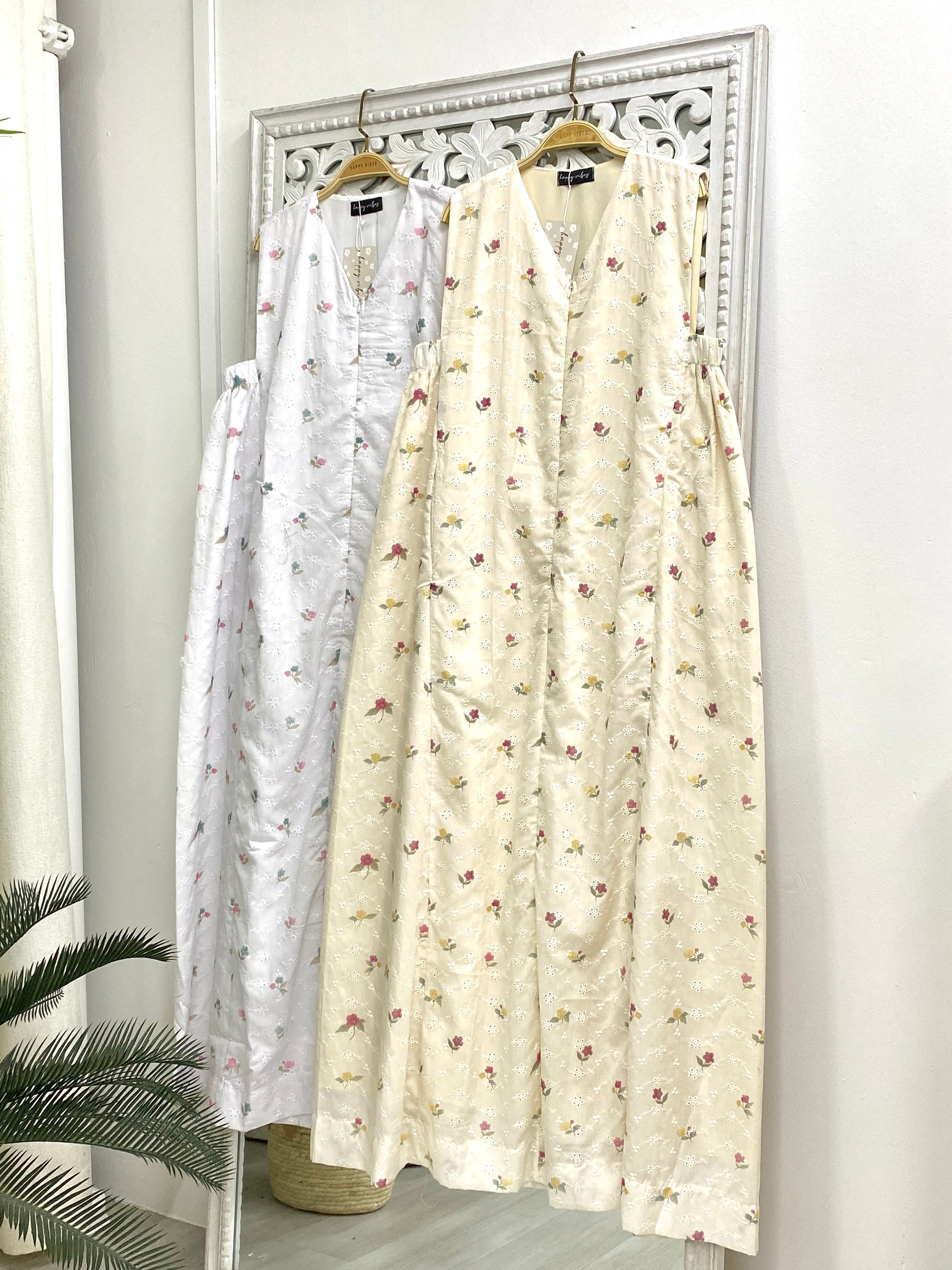 Lola V-Neck Dress HV Label