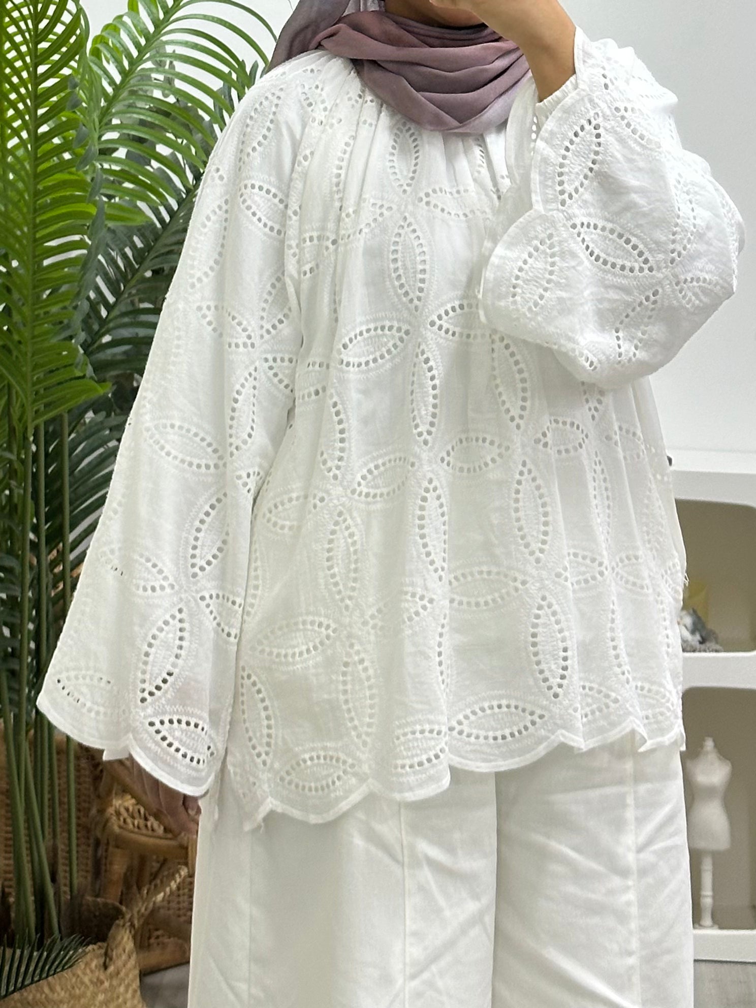 Sculpted Scallop Top - Liora
