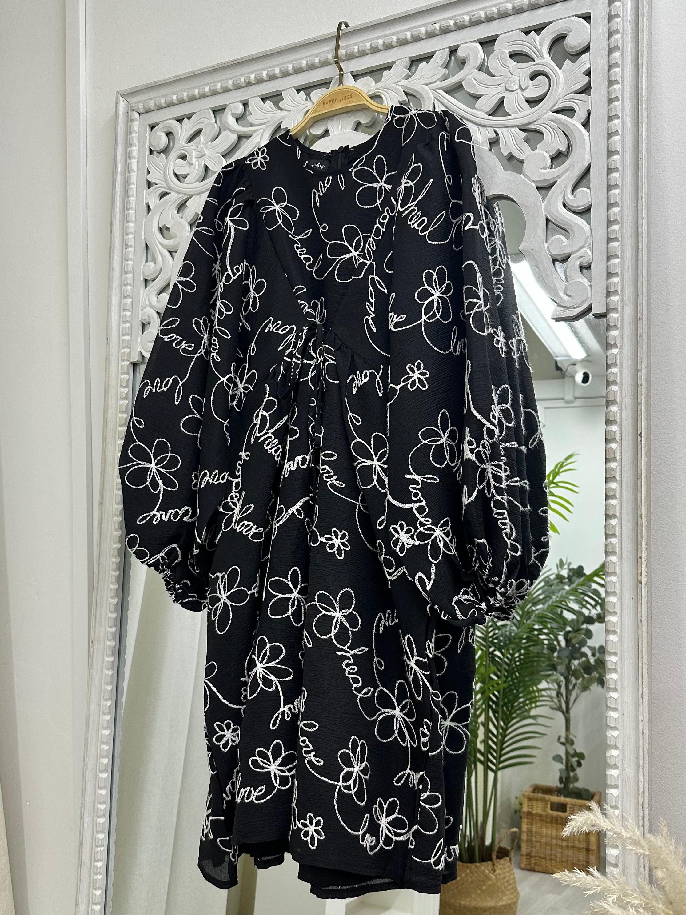 Faye Tunic Lineup - Scribble