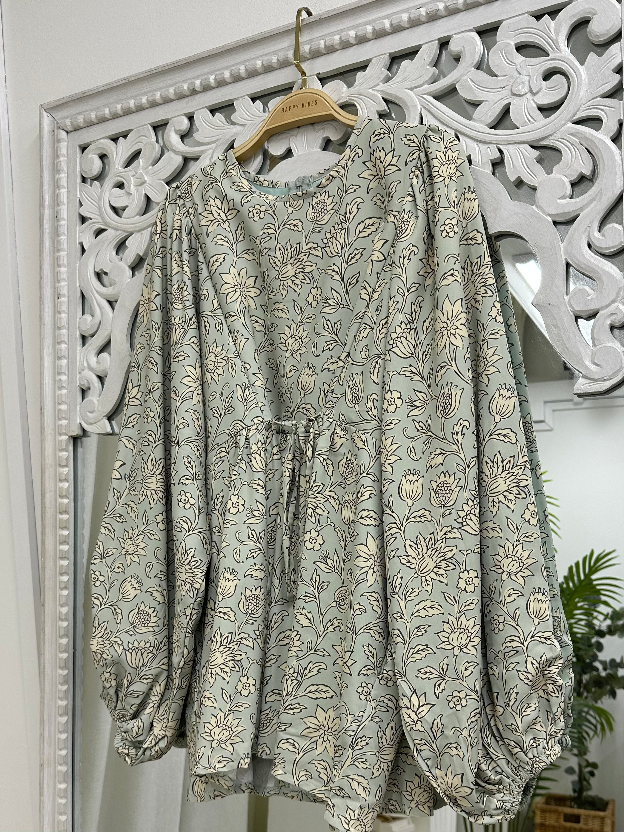 Faye Series - Botanical Heritage HV Label