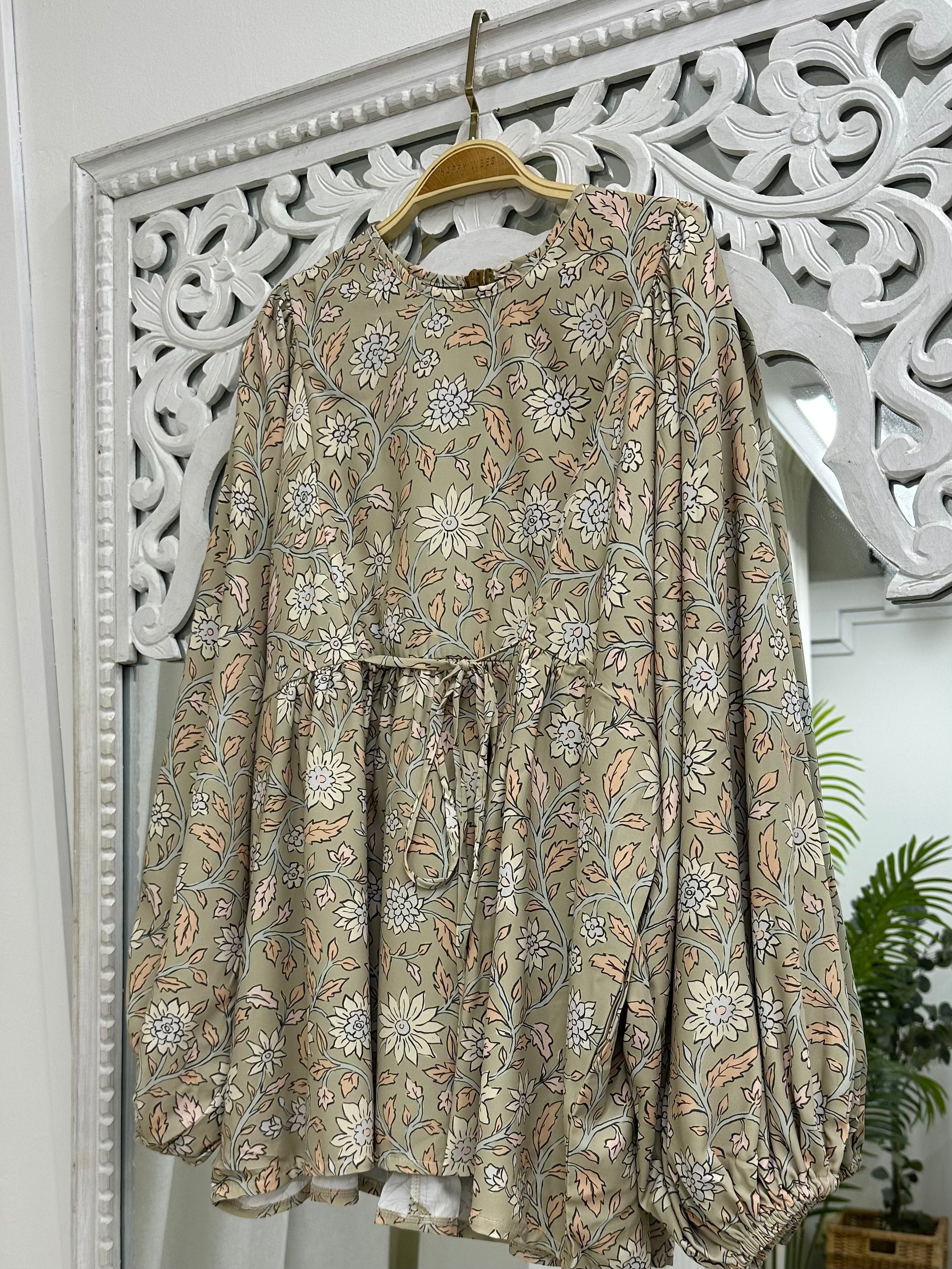 Faye Series - Botanical Heritage HV Label