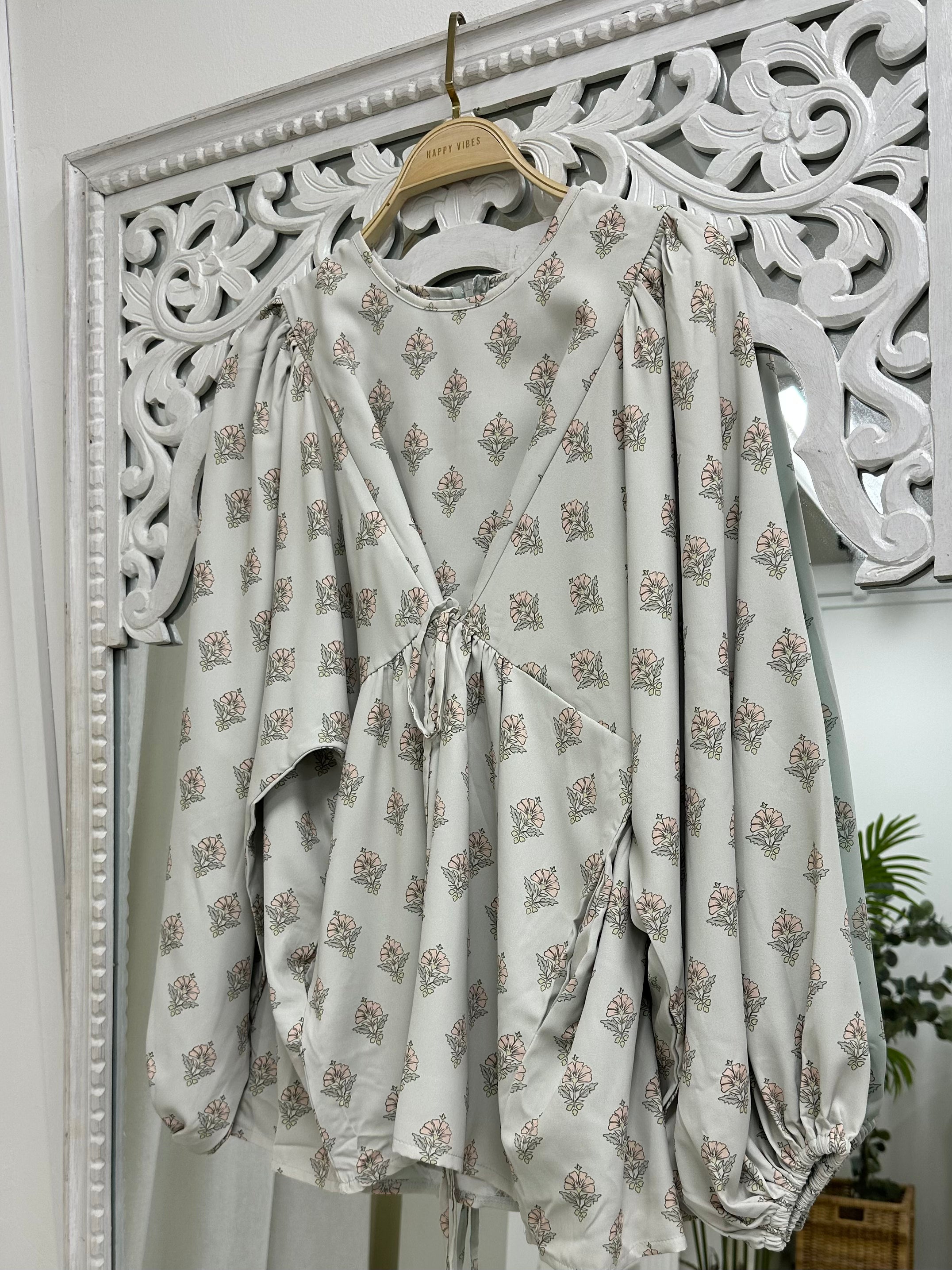 Faye Series - Botanical Heritage HV Label