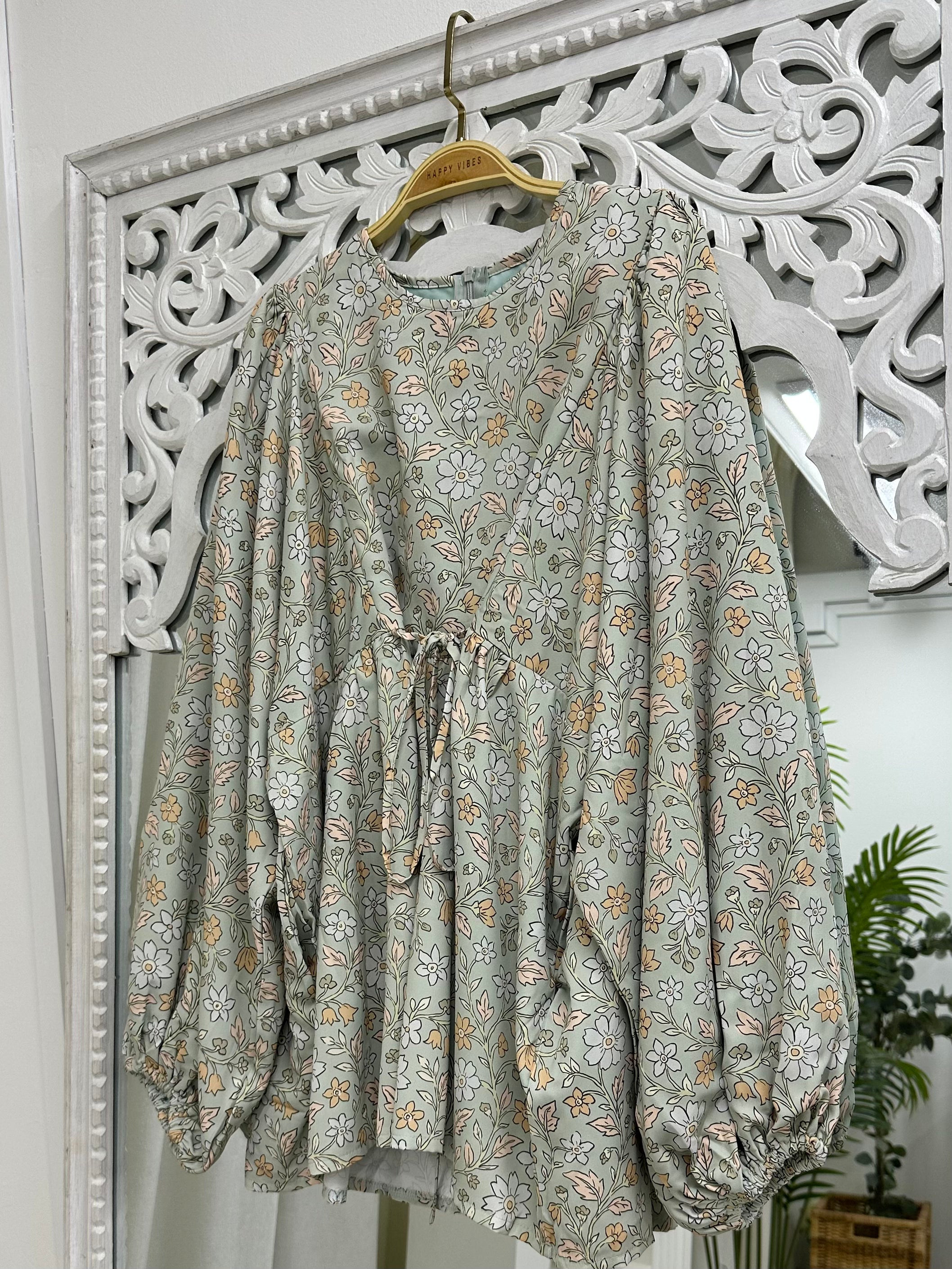 Faye Series - Botanical Heritage HV Label