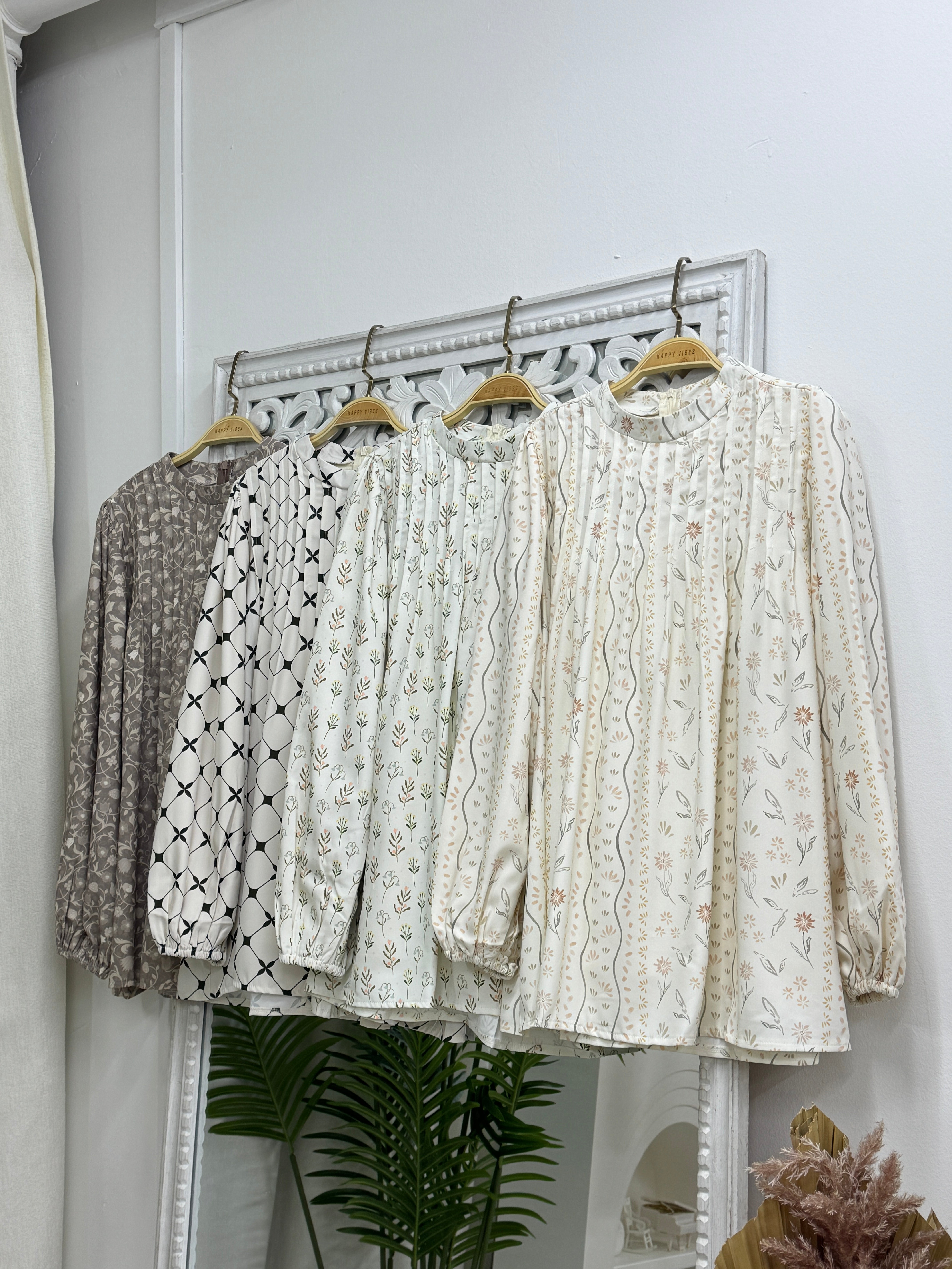 Rina Pleat Top - Printed Soft Fabric