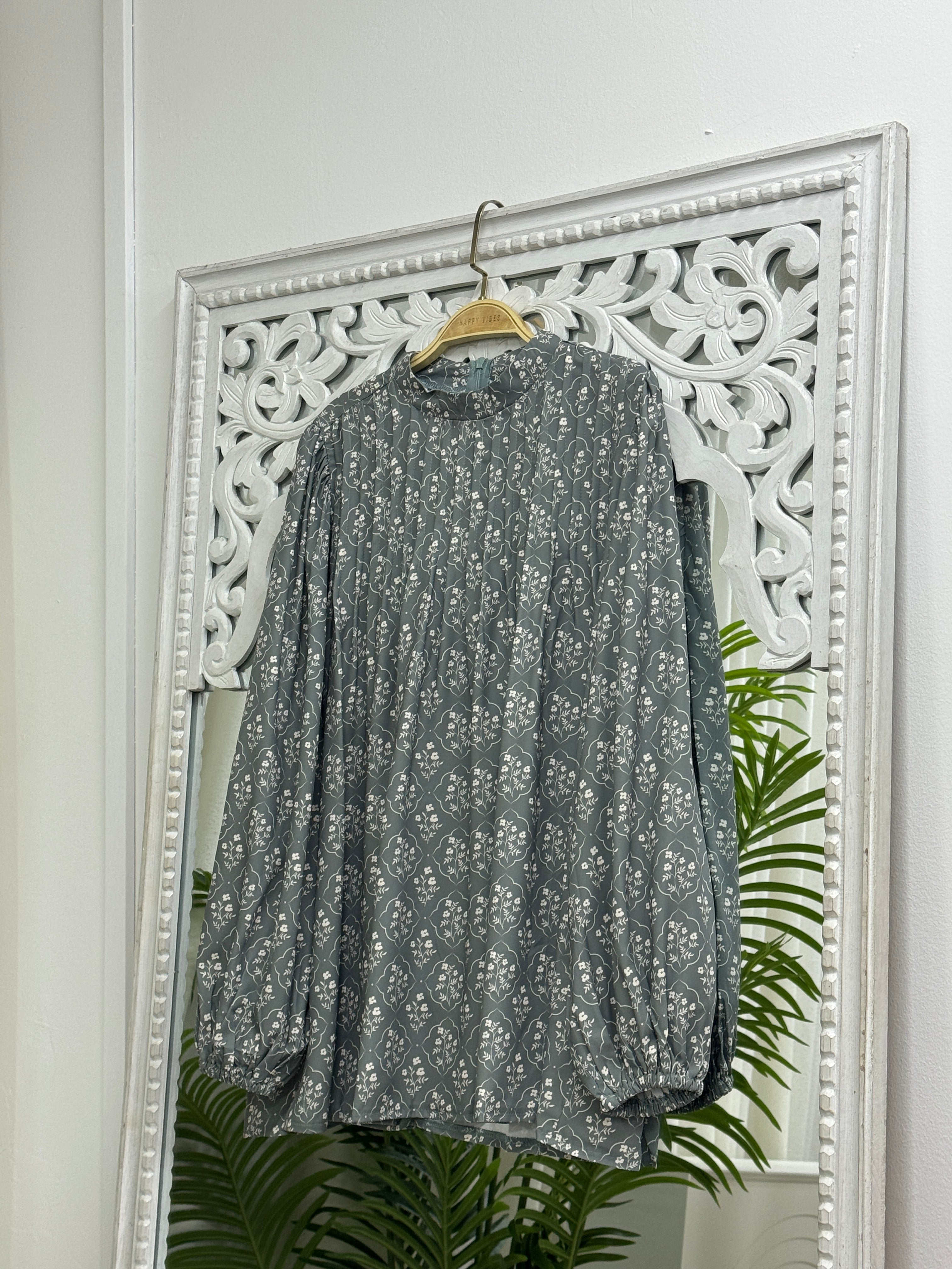 Rina Pleat Top - Printed Soft Fabric