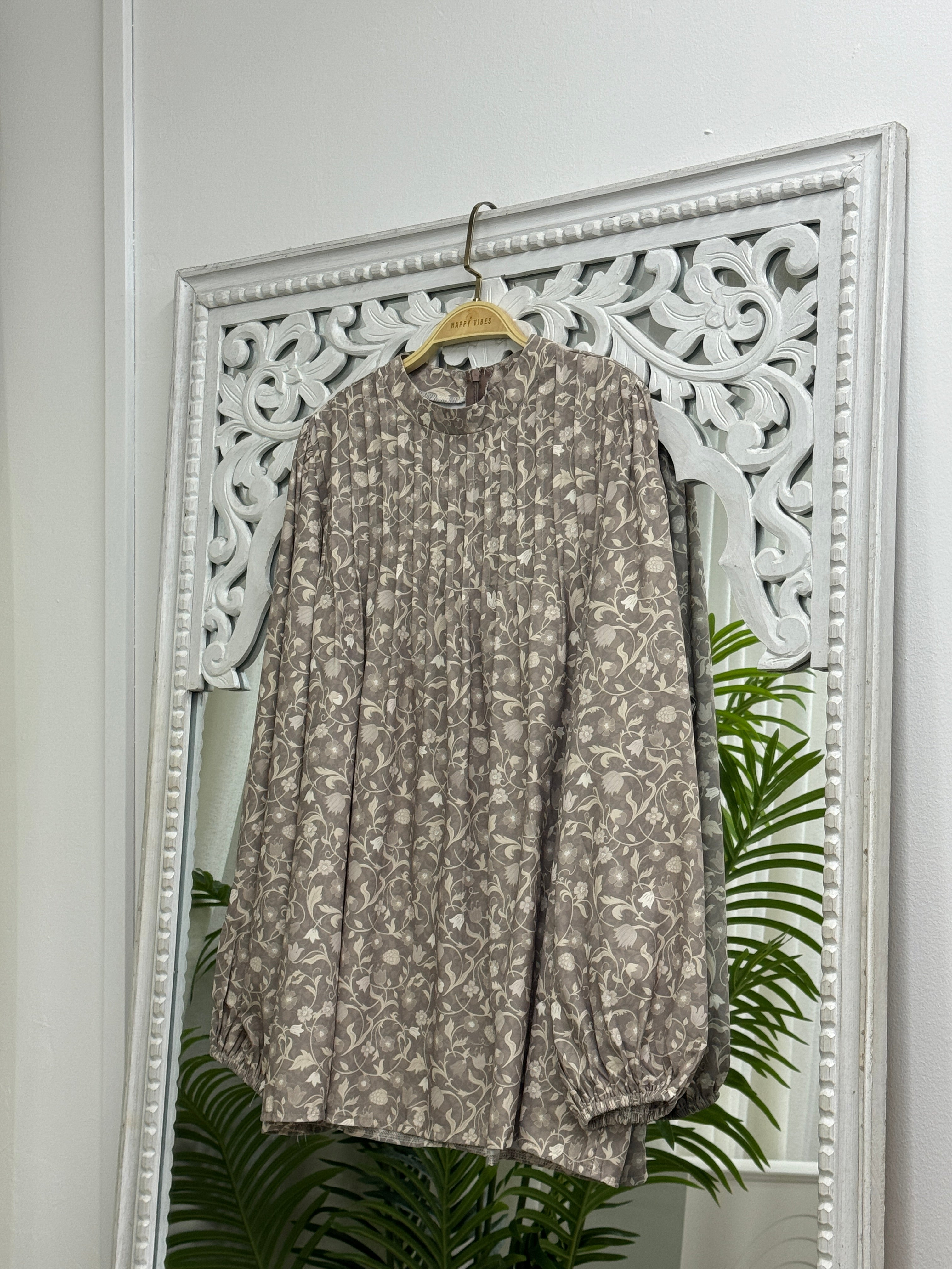 Rina Pleat Top - Printed Soft Fabric