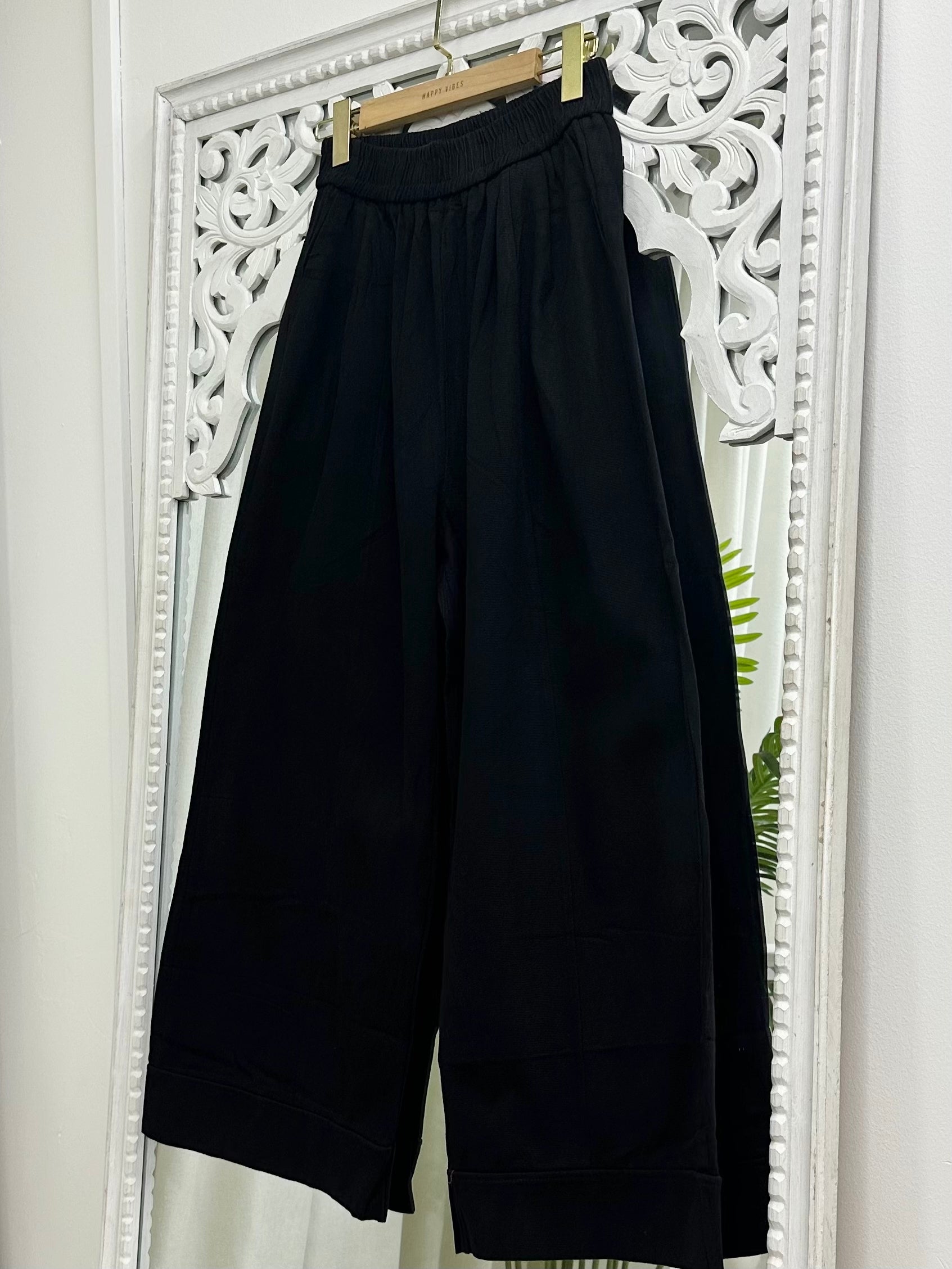Relaxed Elastic Waist Pants