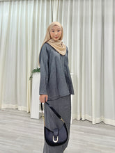 Load image into Gallery viewer, Fatin Checkered Kebaya Set
