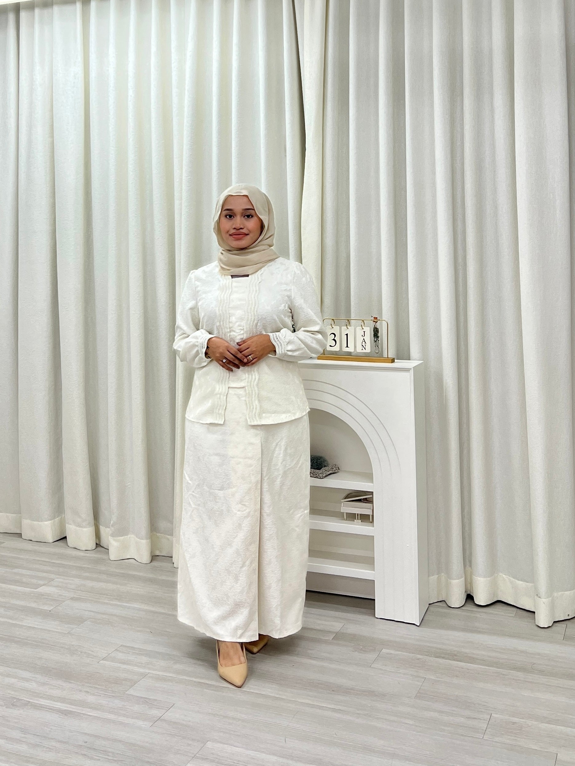 Kaliyah Kebaya Elegant Skirt Set