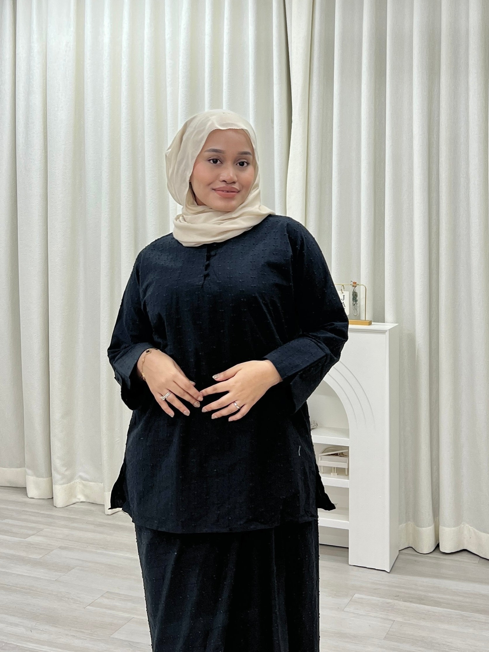 Simple Pom Pom Long Set Skirt Raya