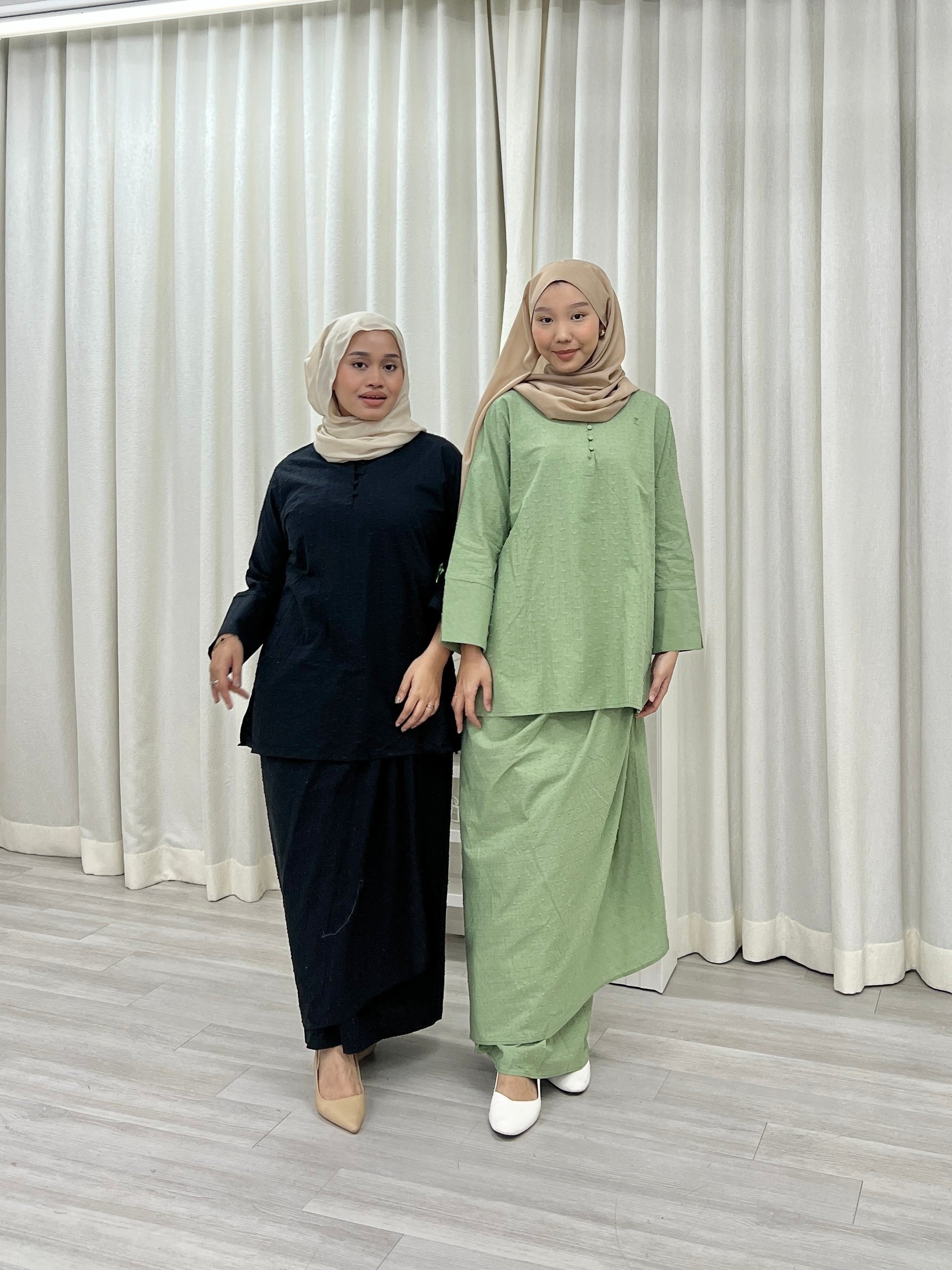 Simple Pom Pom Long Set Skirt Raya
