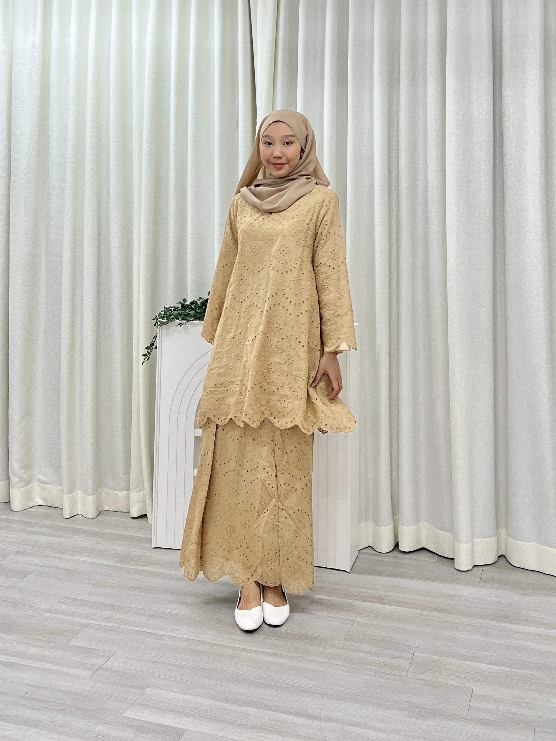 Long Briana Eyelet Skirt Set