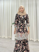Load image into Gallery viewer, Mermaid Batik Dress - Dosansia
