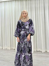 Load image into Gallery viewer, Batik Balloon Sleeve Dress - Eka
