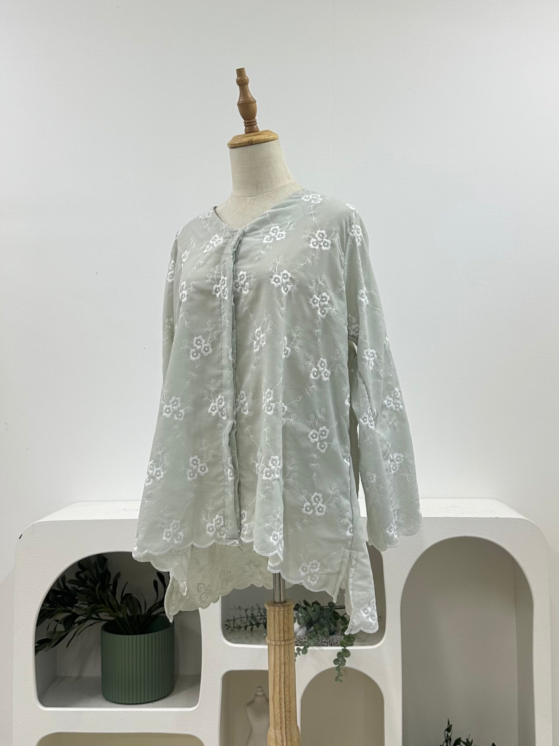 Miya Embroidered Sulam Top