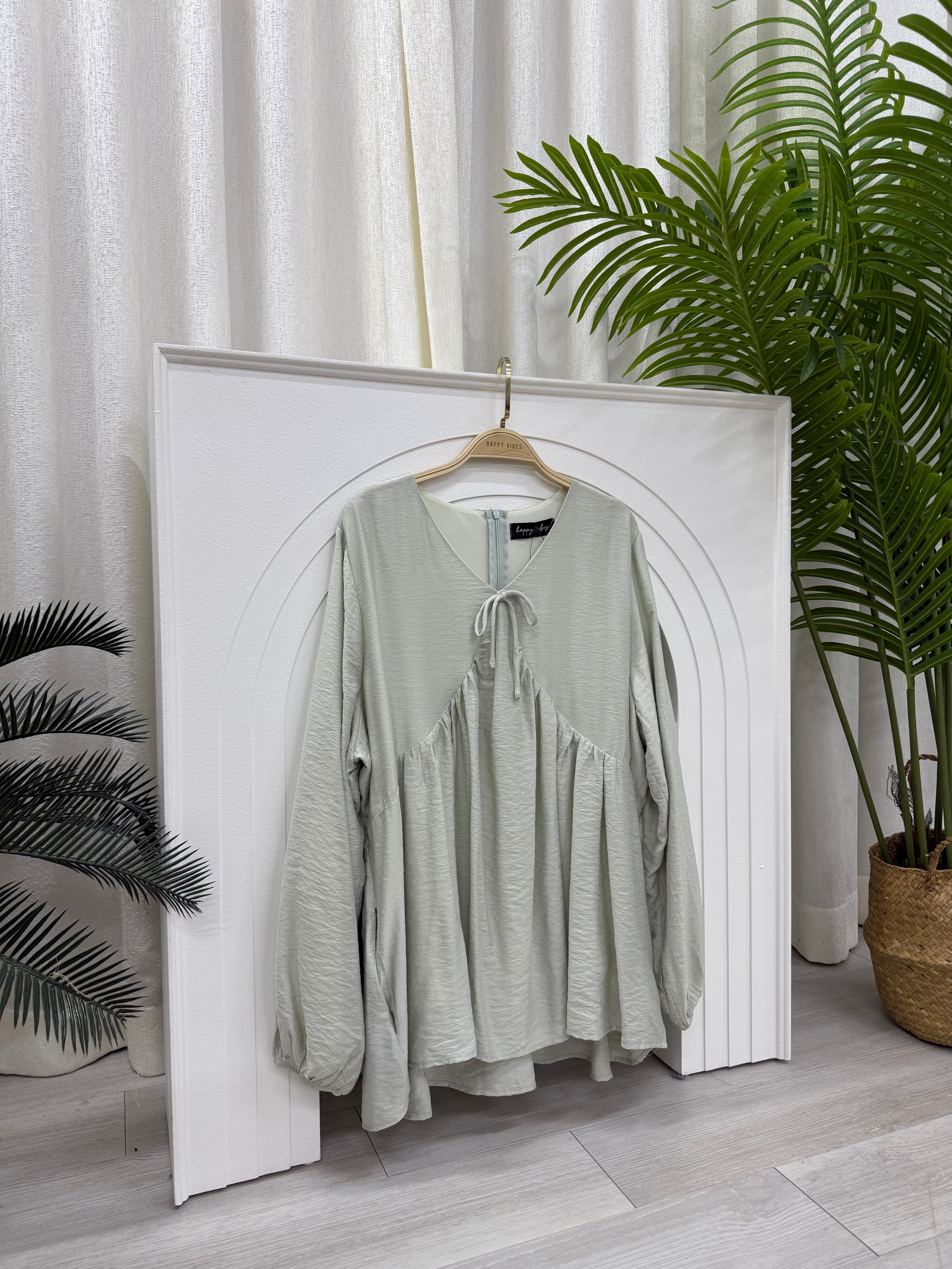 Basic Solid Empire Top