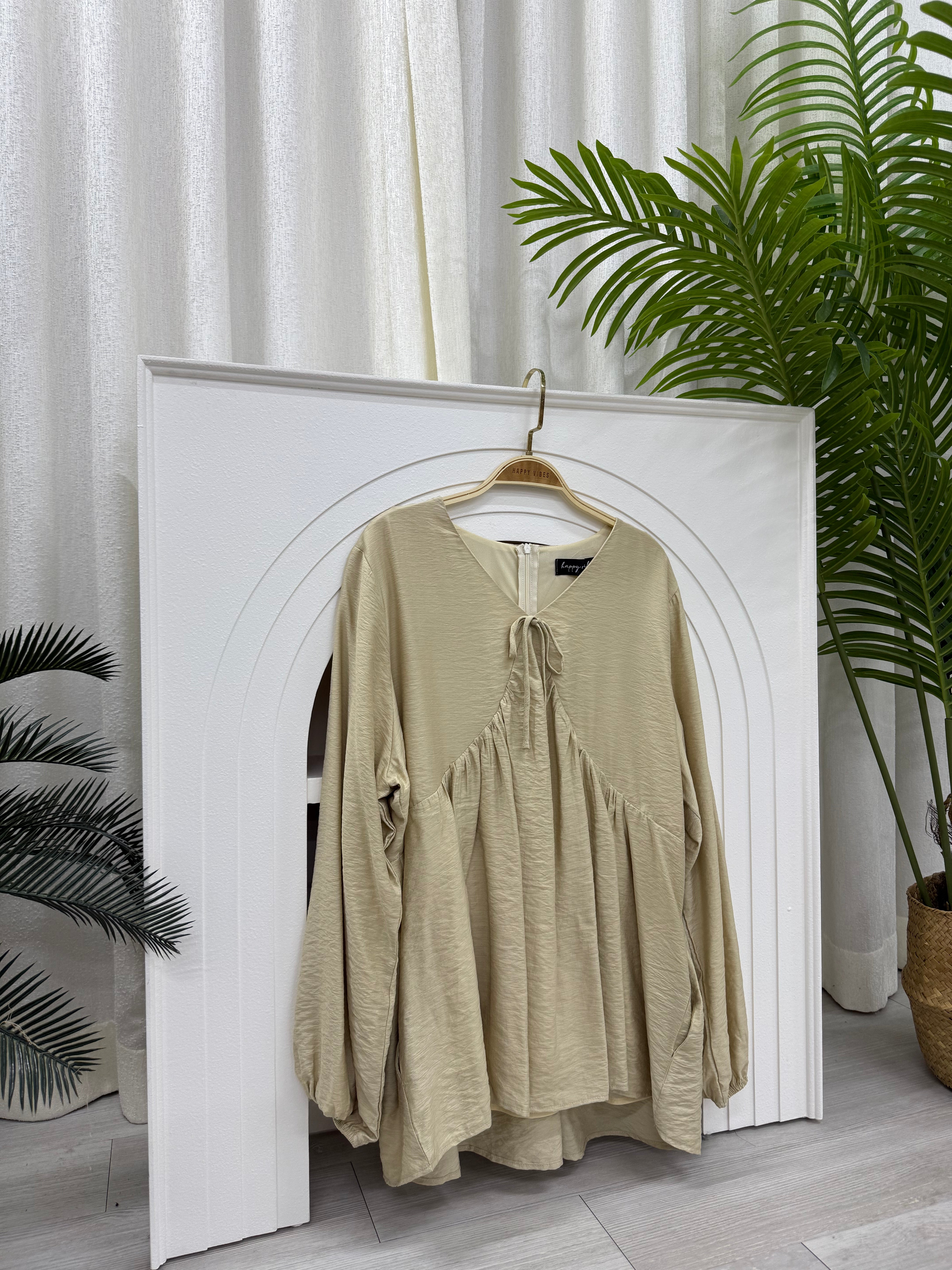 Basic Solid Empire Top