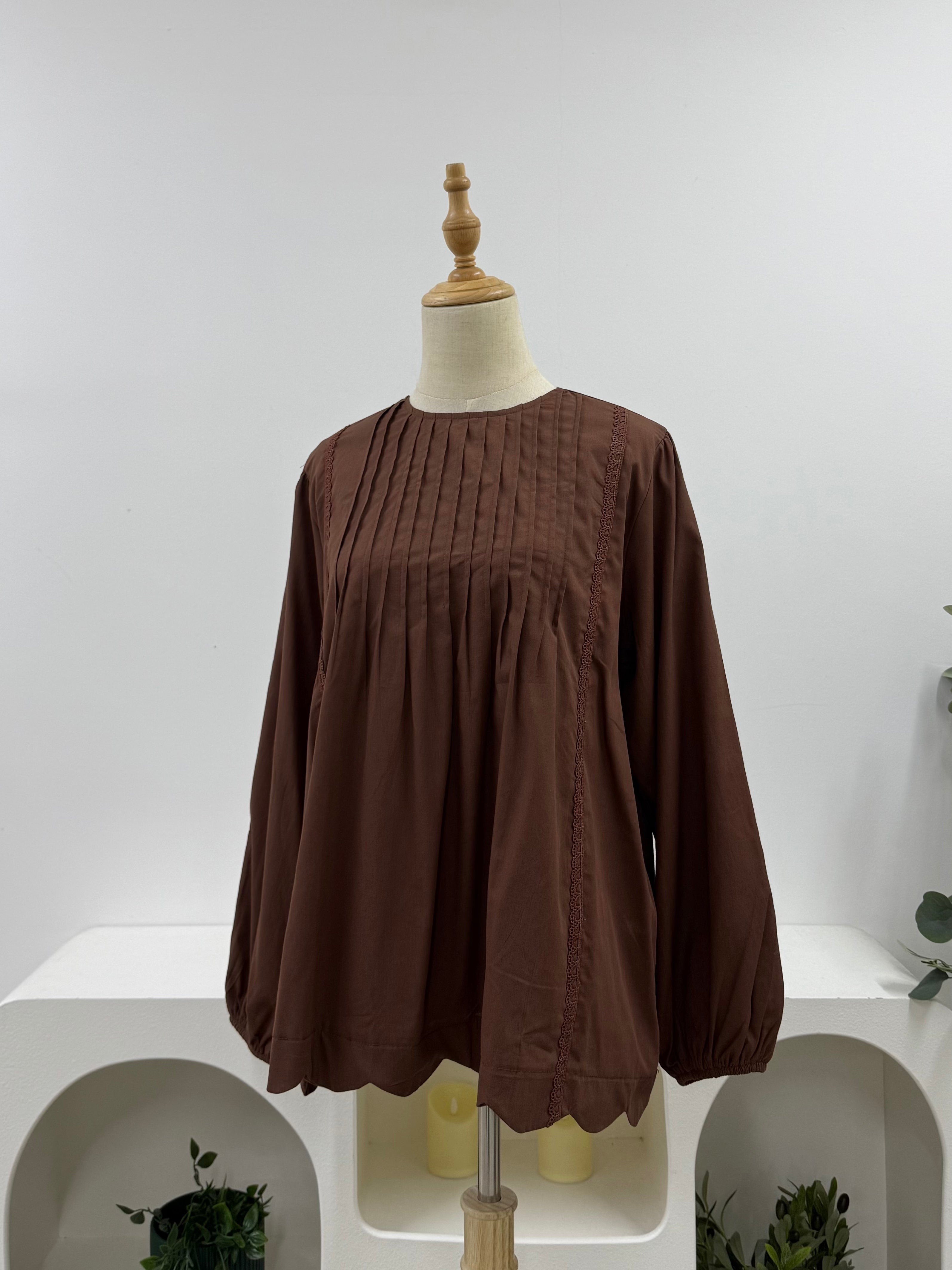 Maison Lace Pleat Blouse