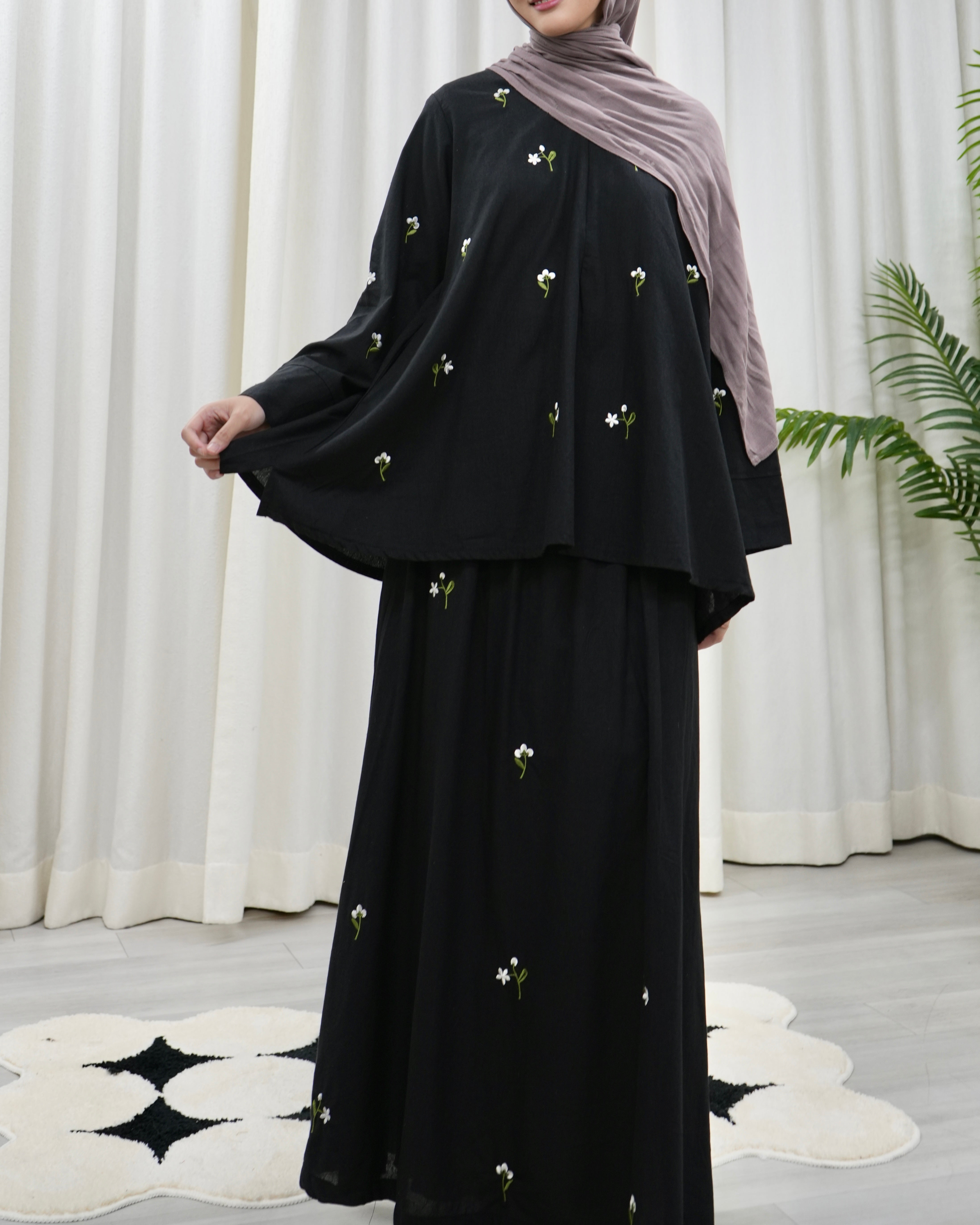 Juniper Embo Skirt Set HV Label