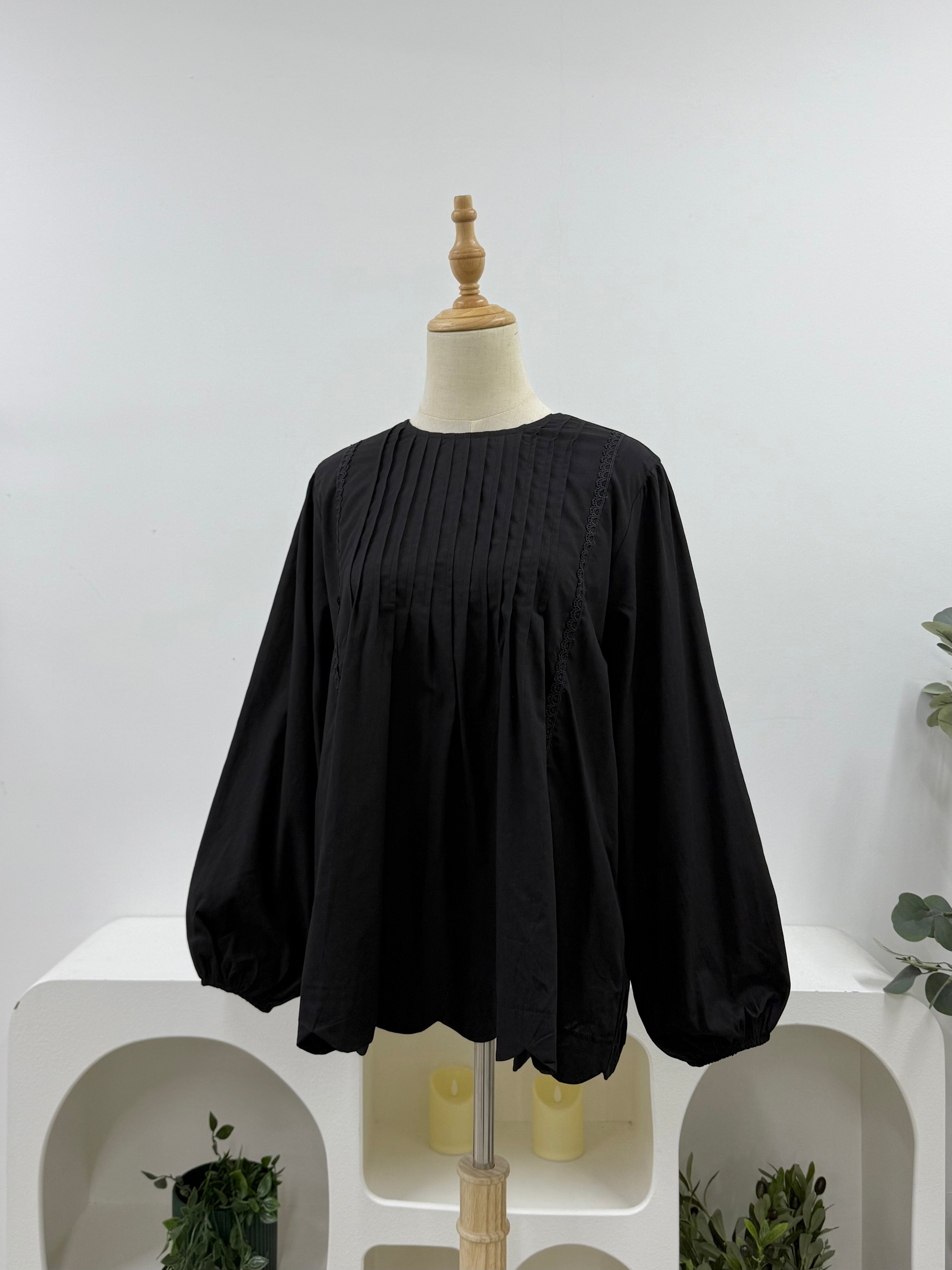 Maison Lace Pleat Blouse