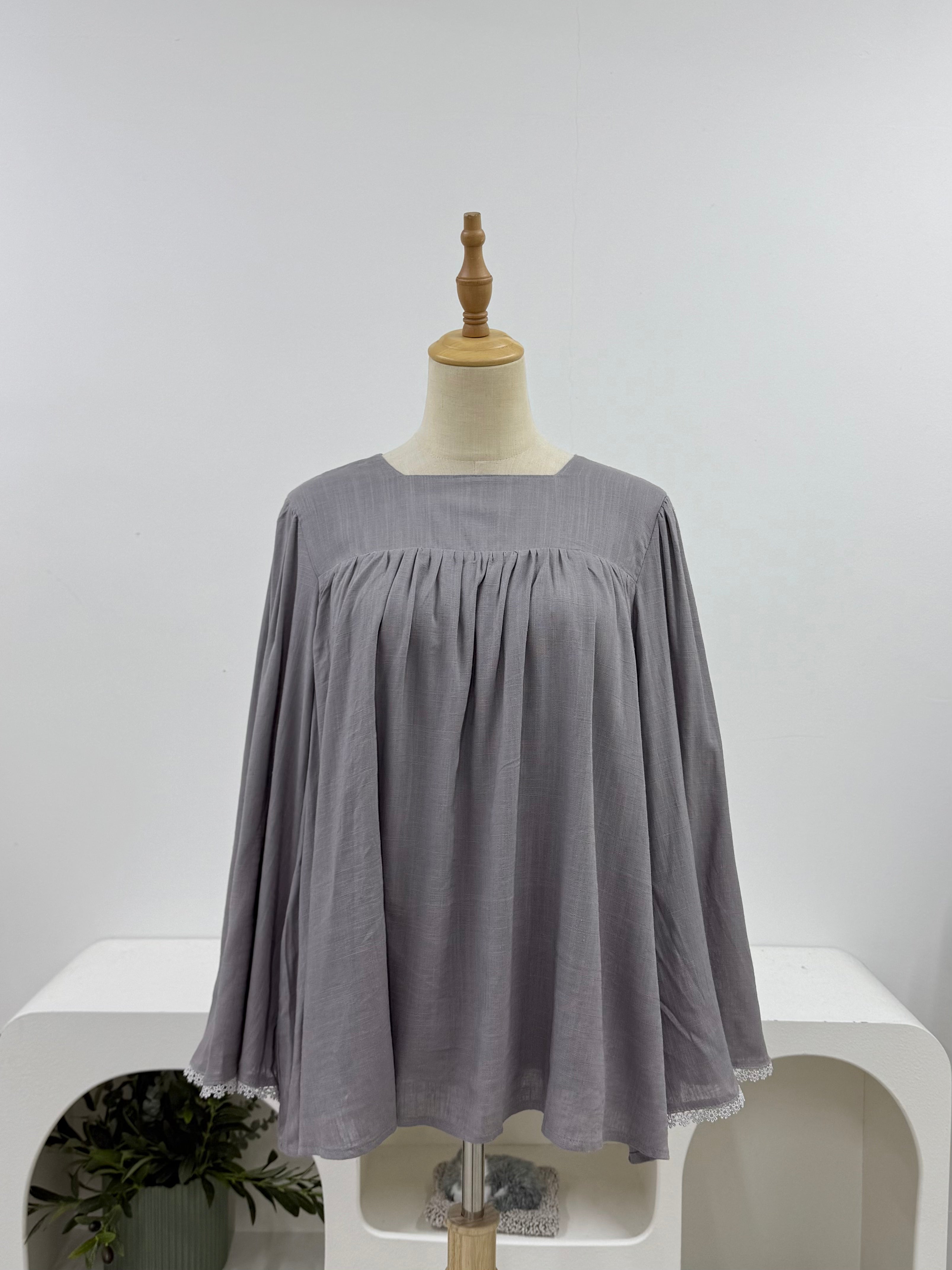 Zora Linen Lace Top HV Label