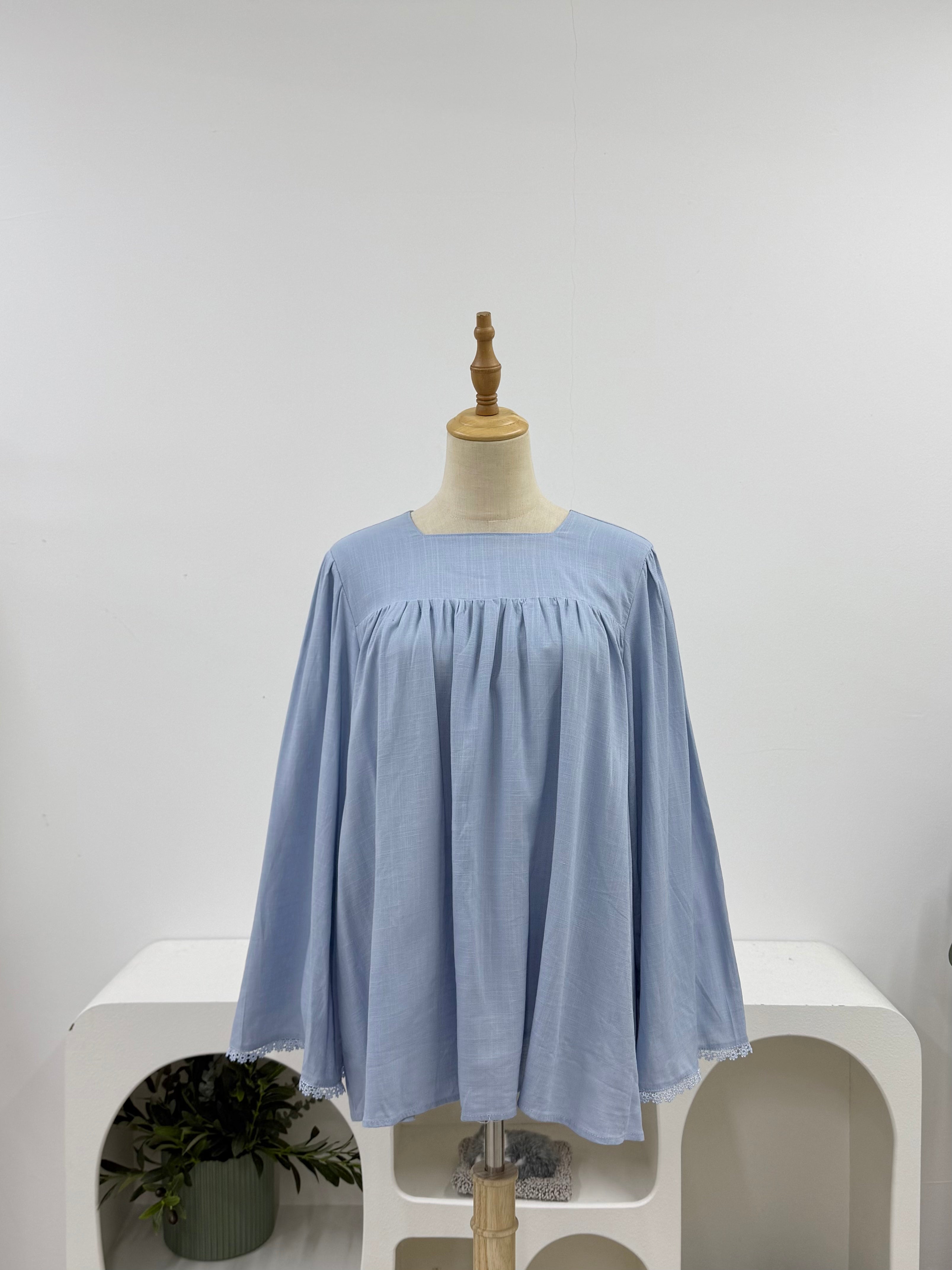 Zora Linen Lace Top HV Label