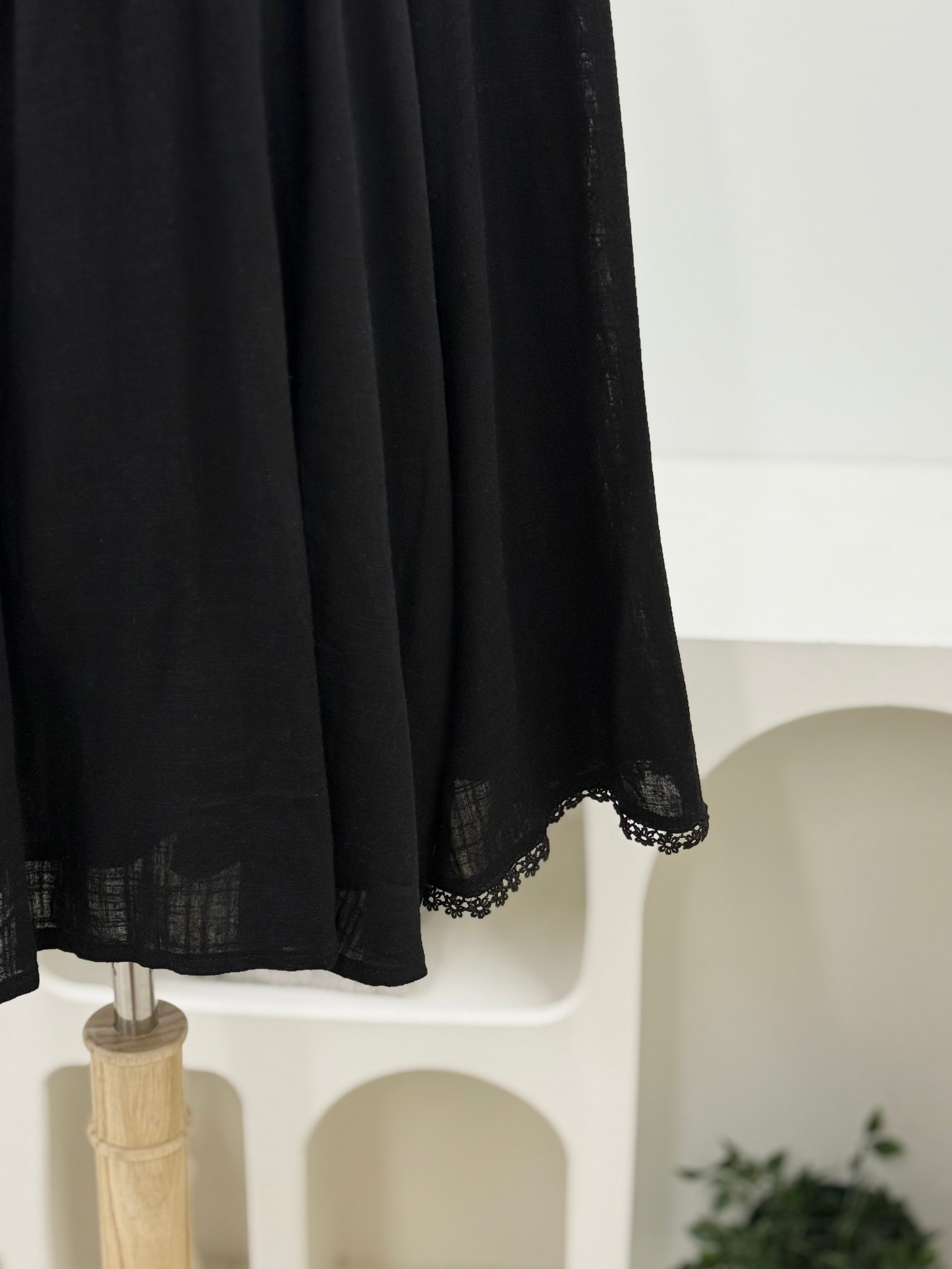 Zora Linen Lace Top HV Label