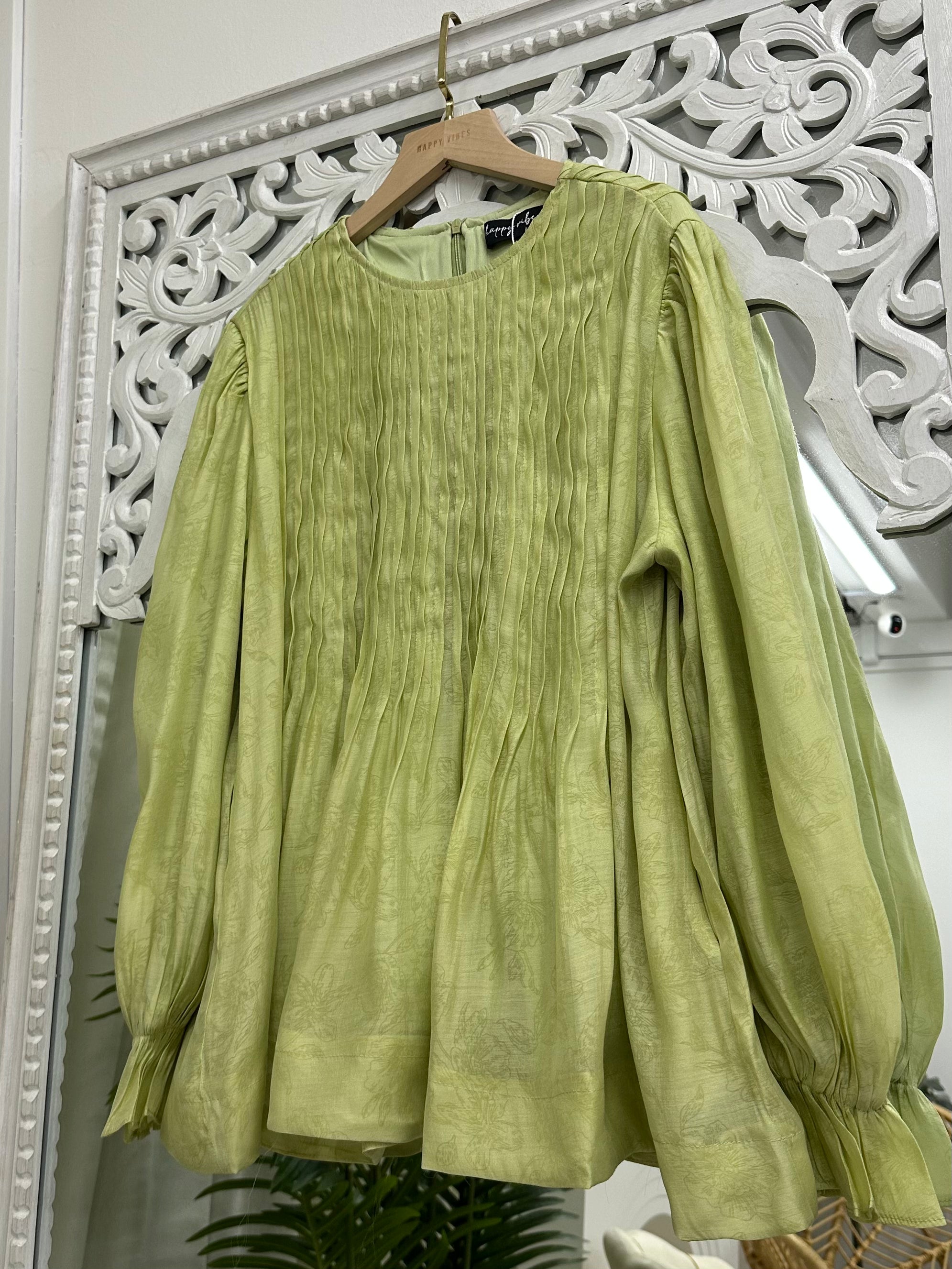 Ophelia Pleat Series HV Label