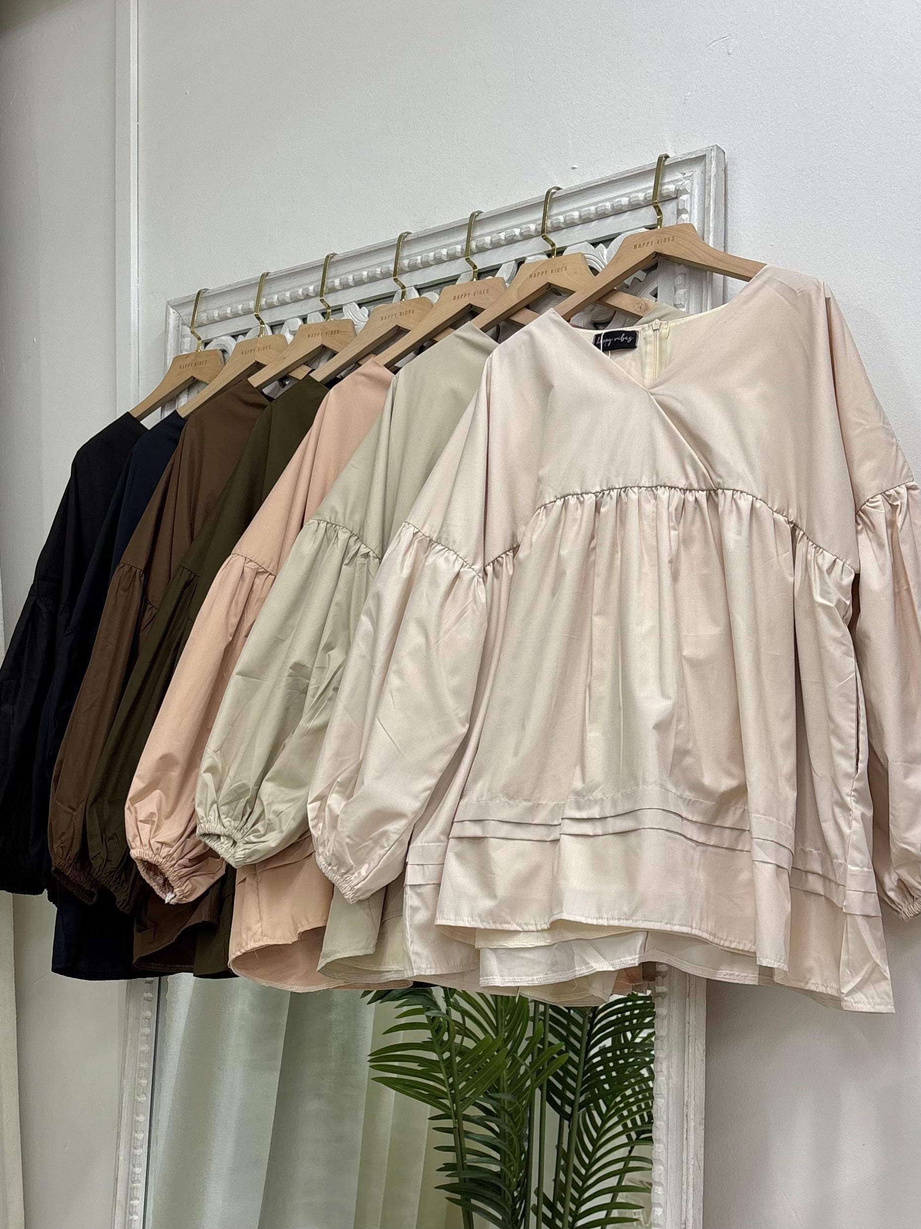 Plain Kimora Pleated Top HV Label