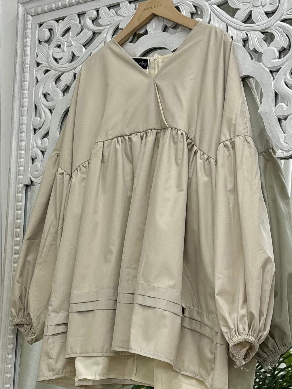 Plain Kimora Pleated Top HV Label