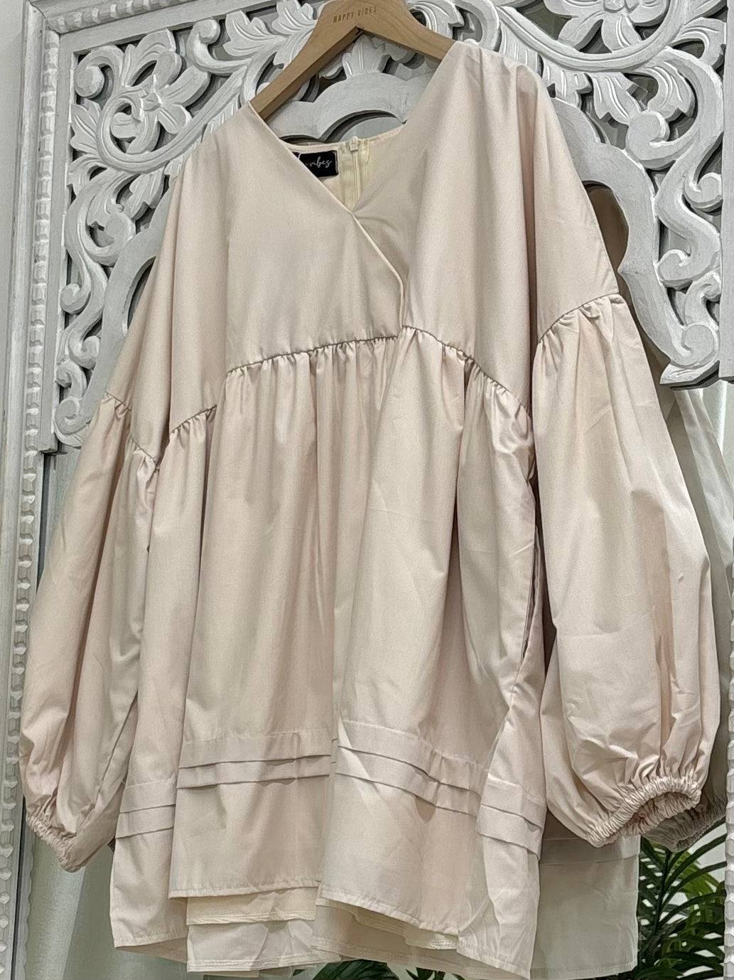 Plain Kimora Pleated Top HV Label