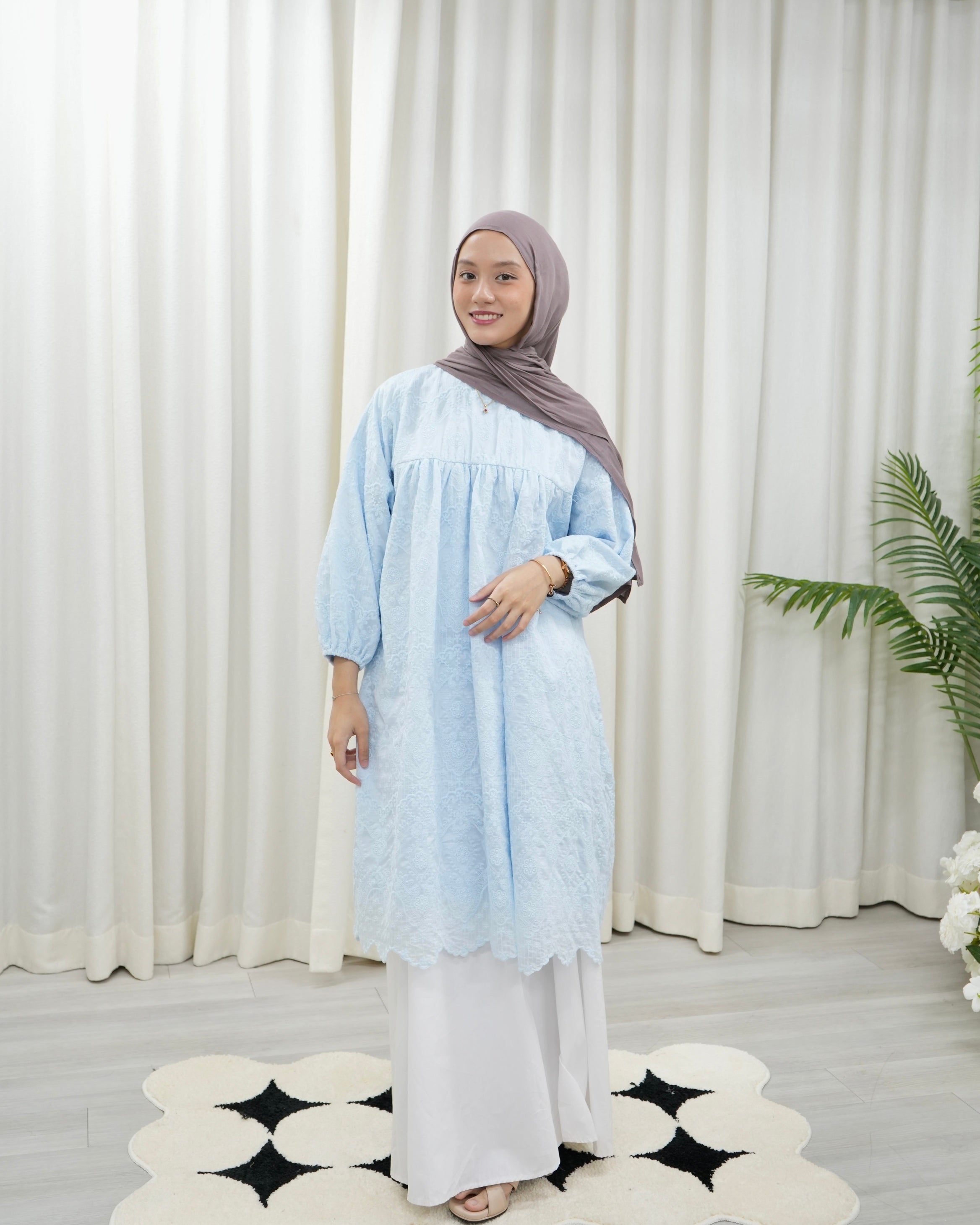 Willow Cloud Embo Tunic HV Label