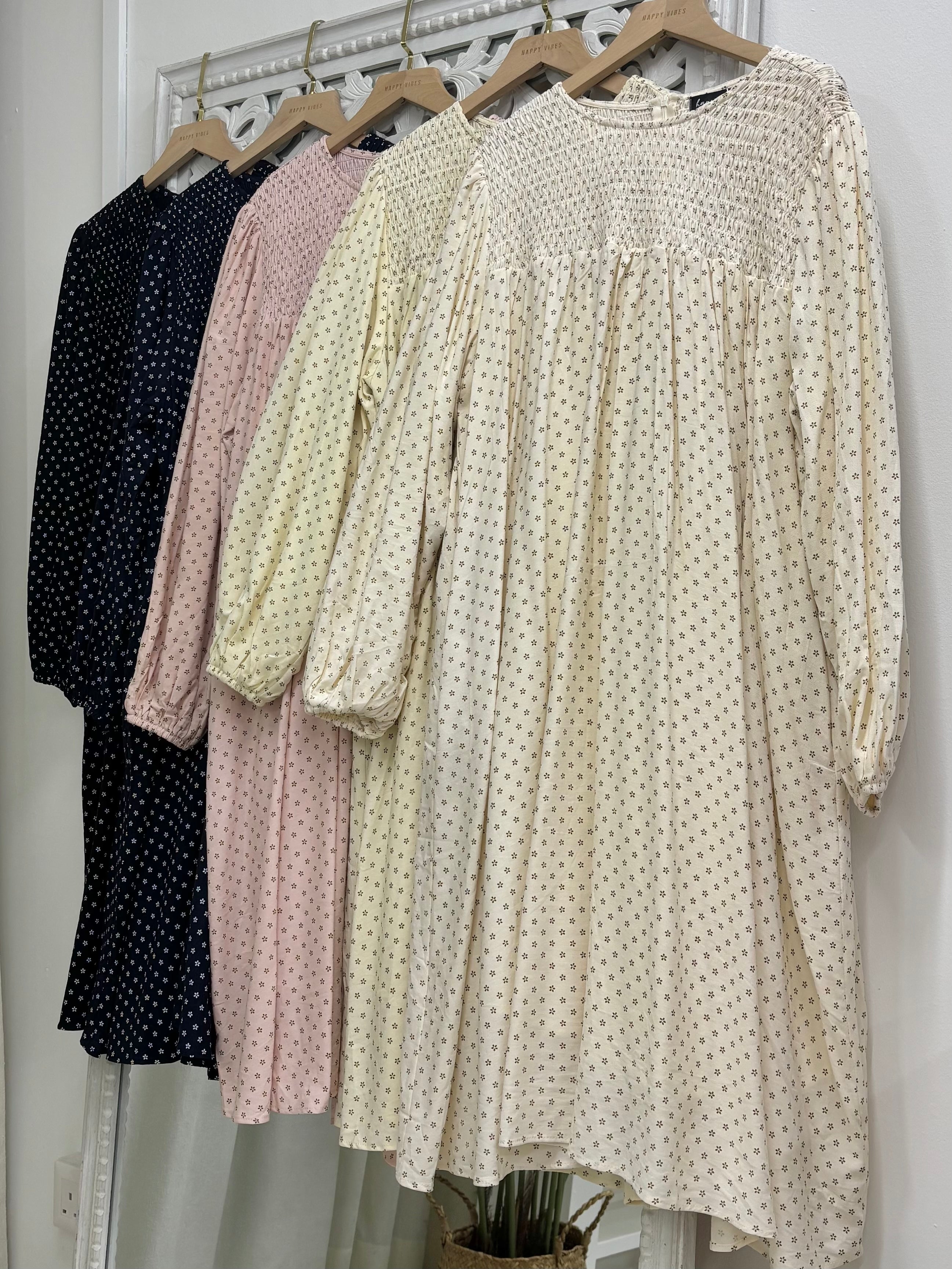 Velora Smocked Tunic - Daisy HV Label