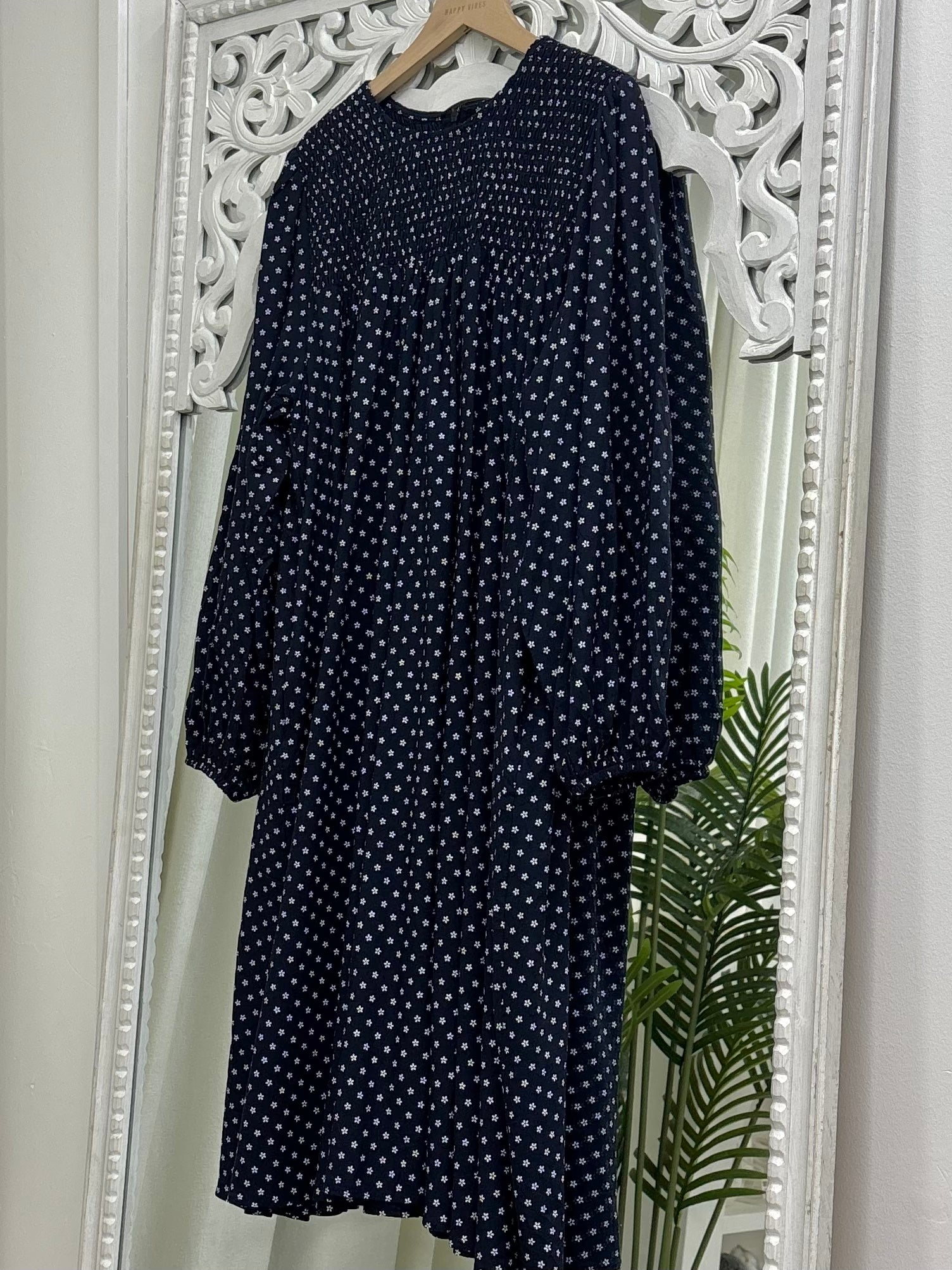 Velora Smocked Tunic - Daisy HV Label