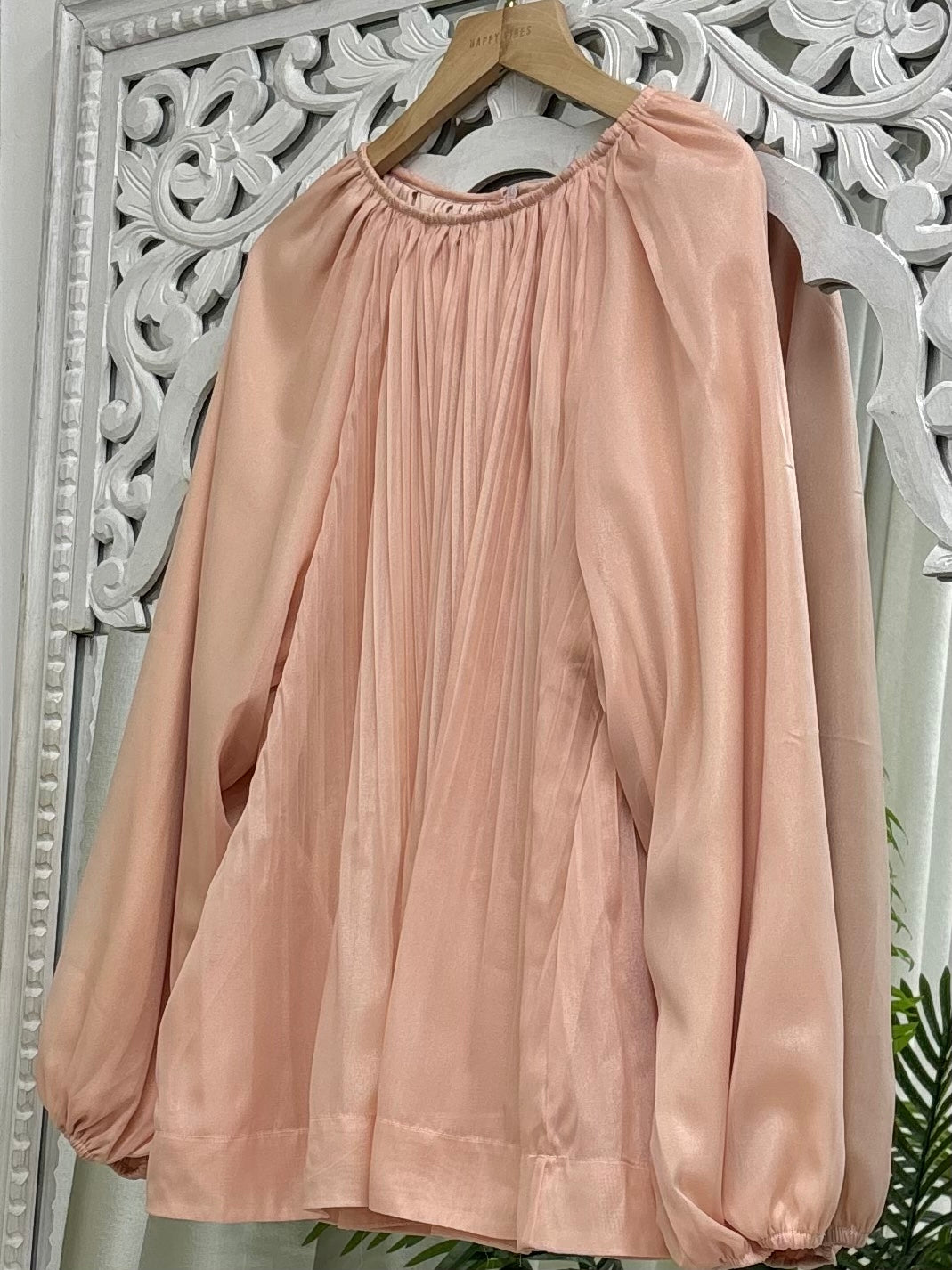 Yaleen Pleated Top HV LABEL