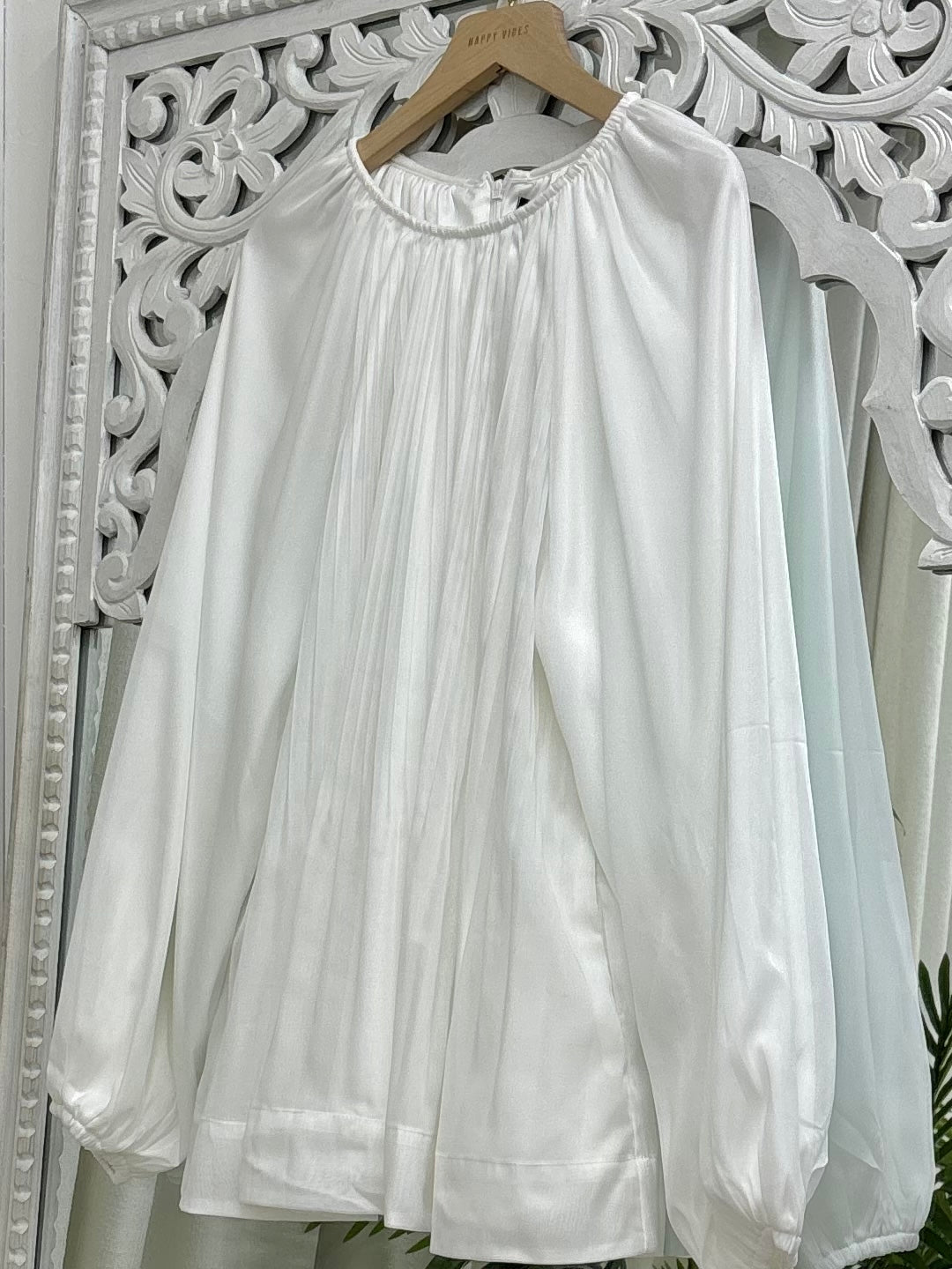 Yaleen Pleated Top HV LABEL