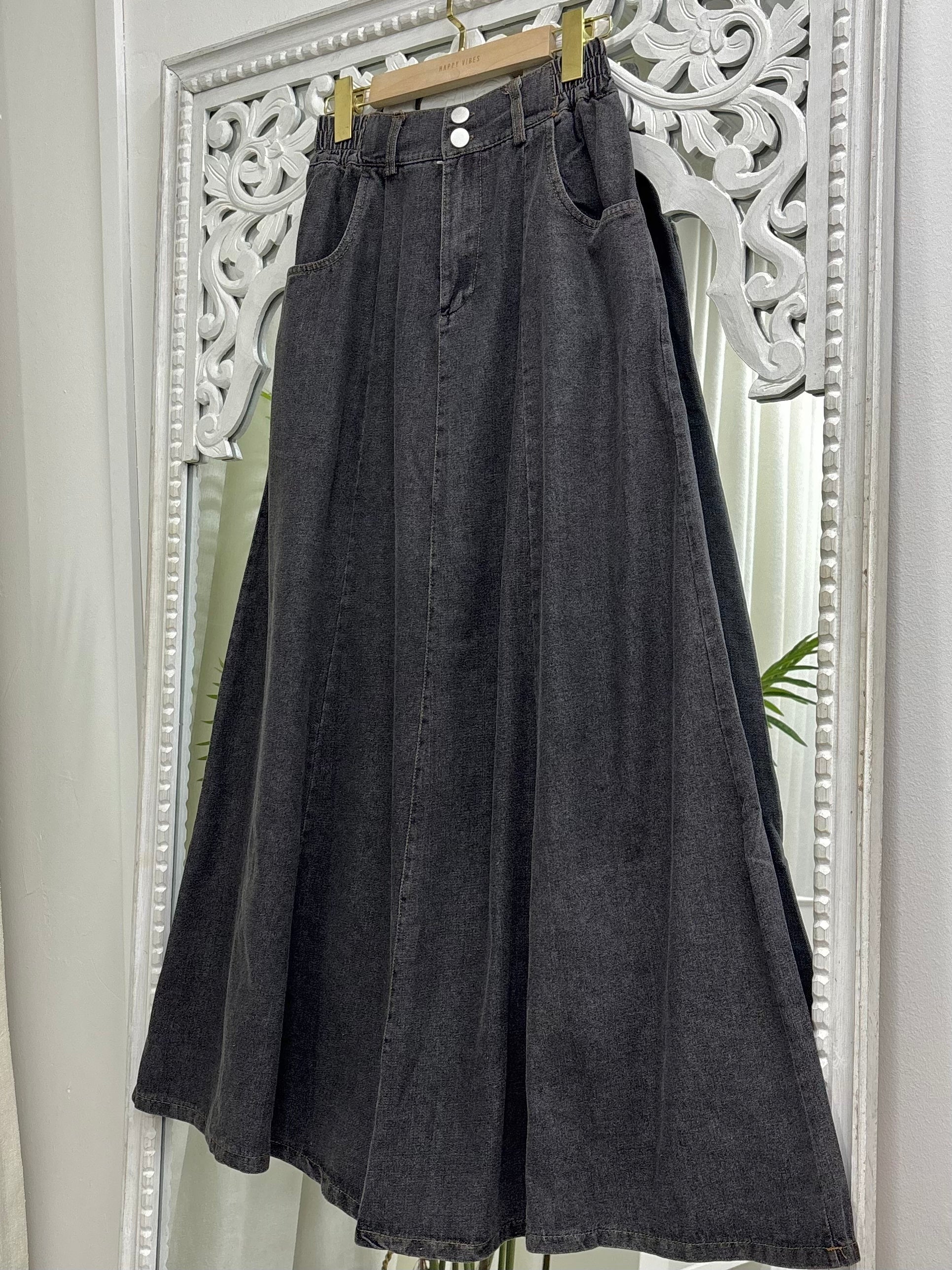 Hiya Denim Skirt - Two Button Up