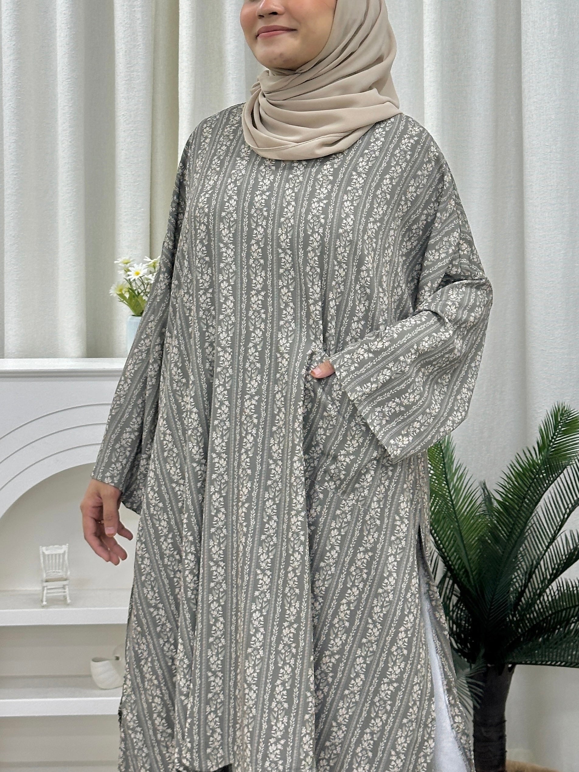 V-Neck Printed Tunic Skirt Set