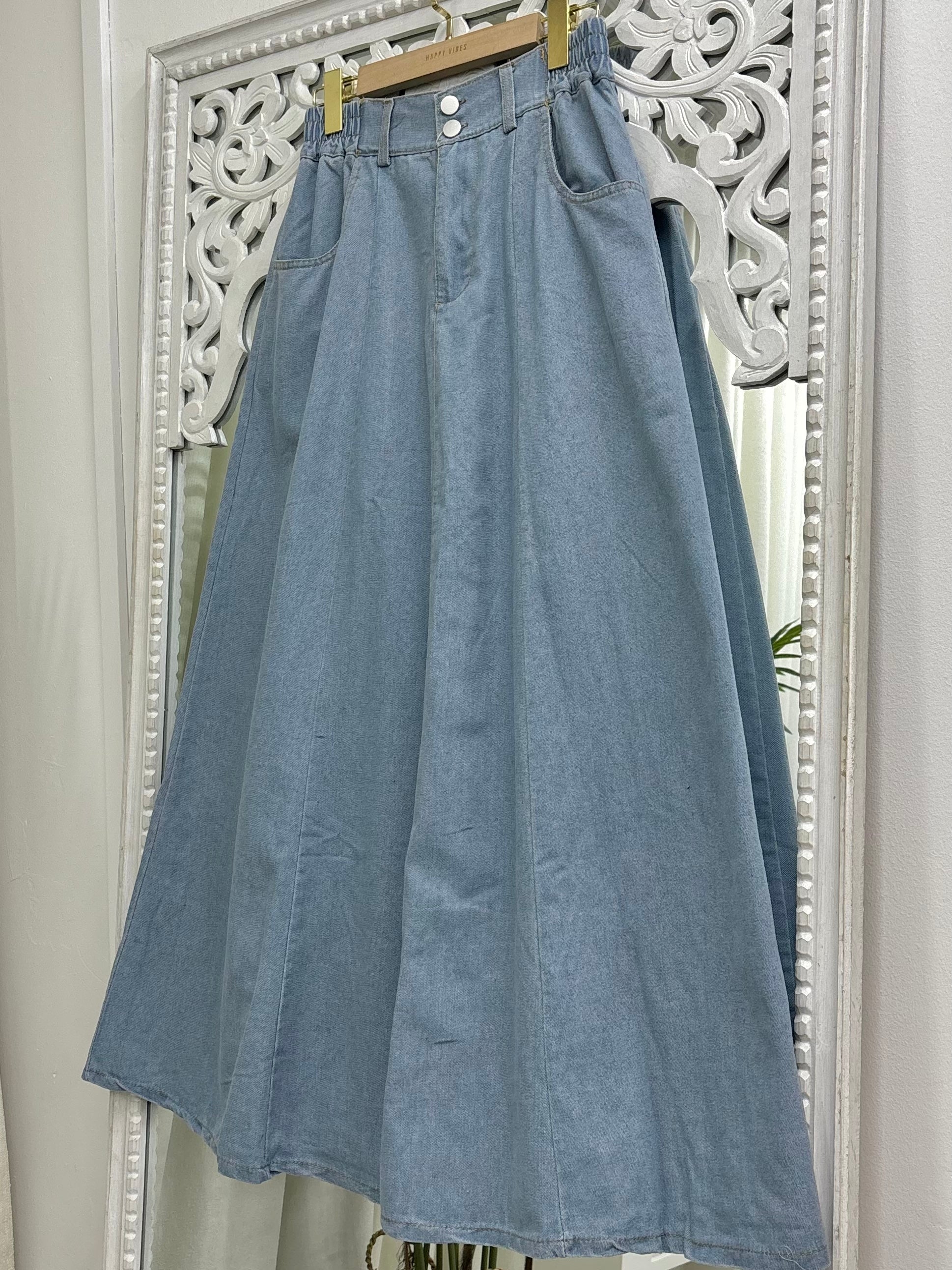 Hiya Denim Skirt - Two Button Up