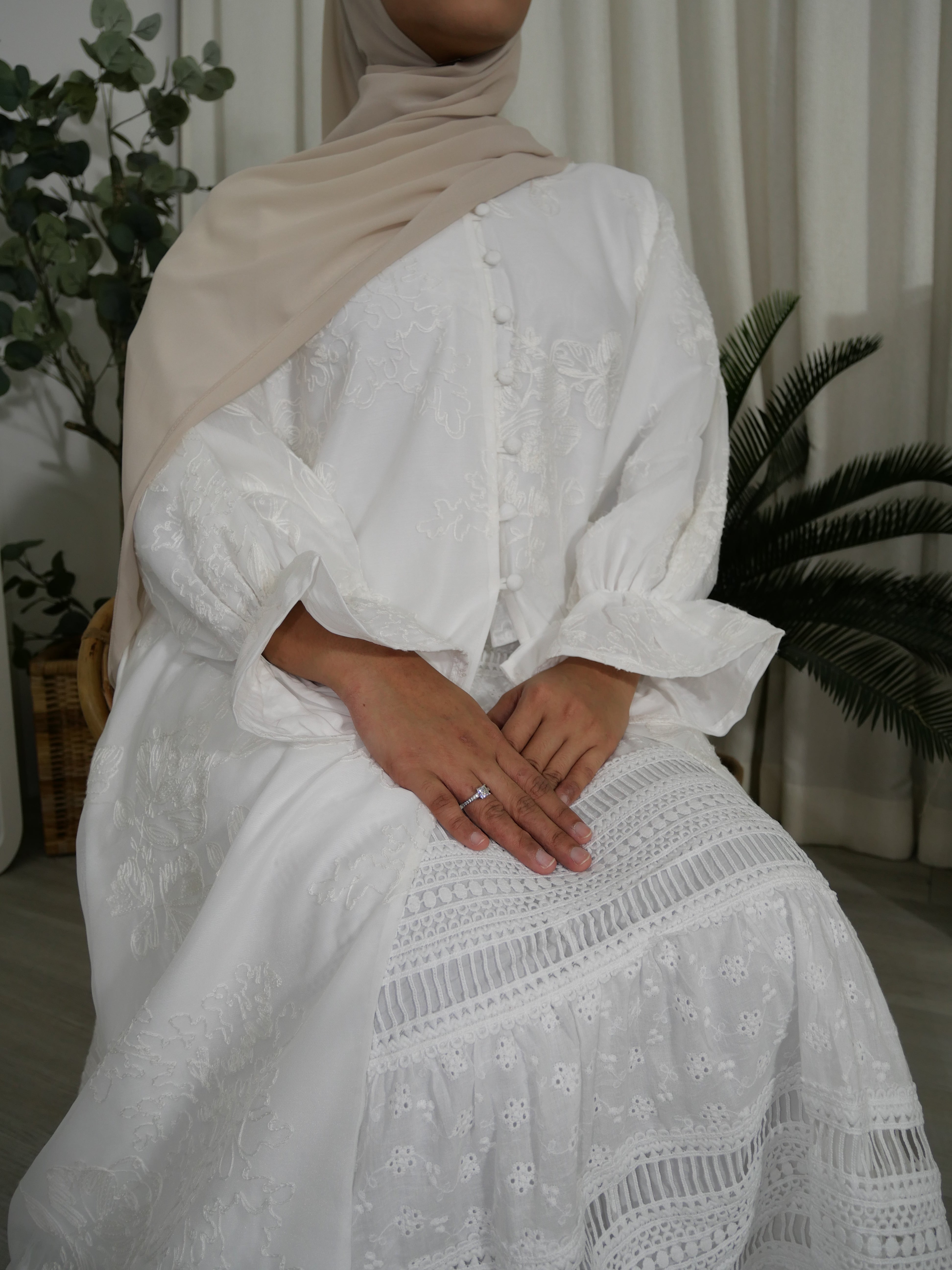 Lustre Blossom Top HV LABEL