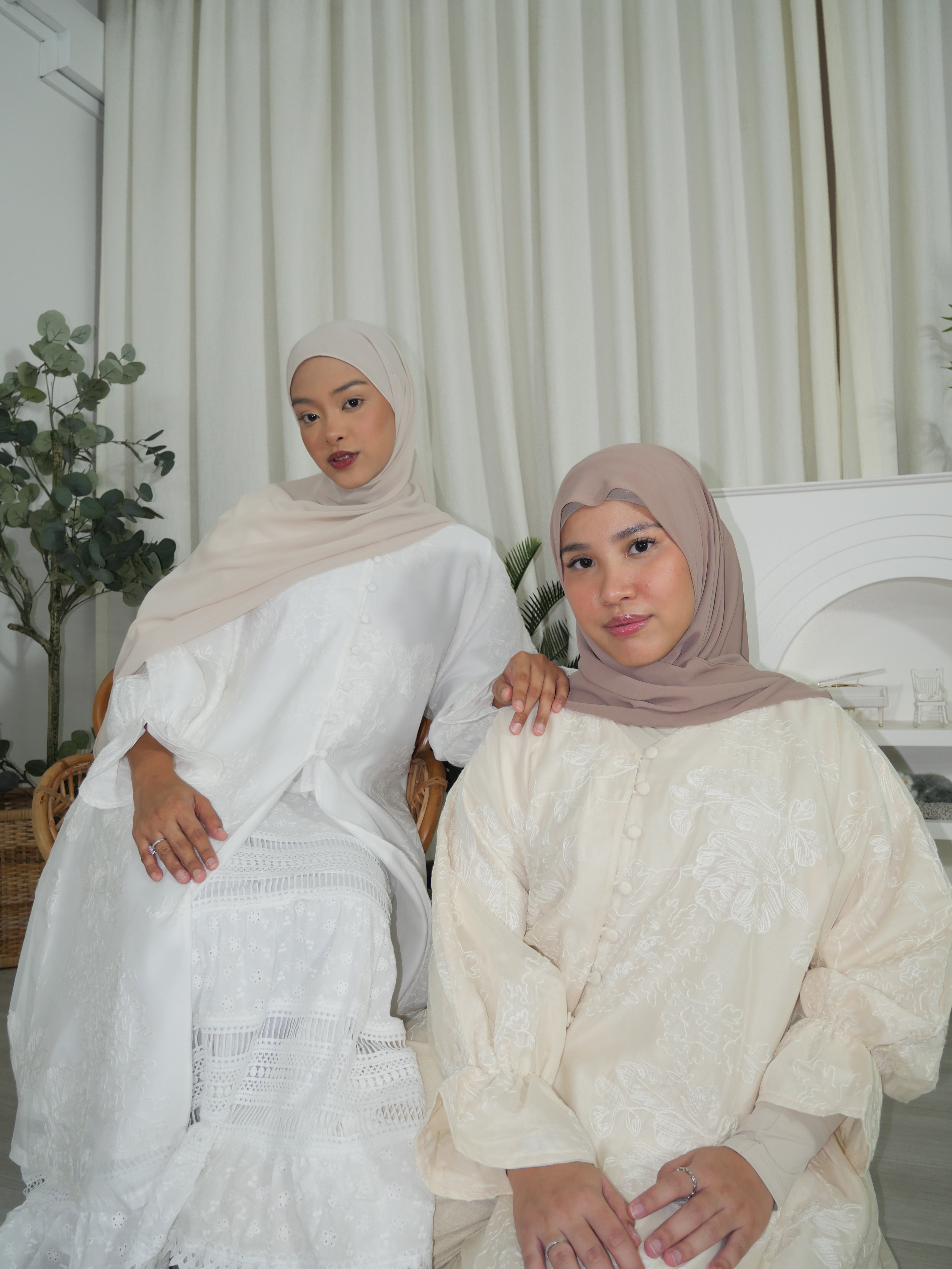 Lustre Blossom Top HV LABEL