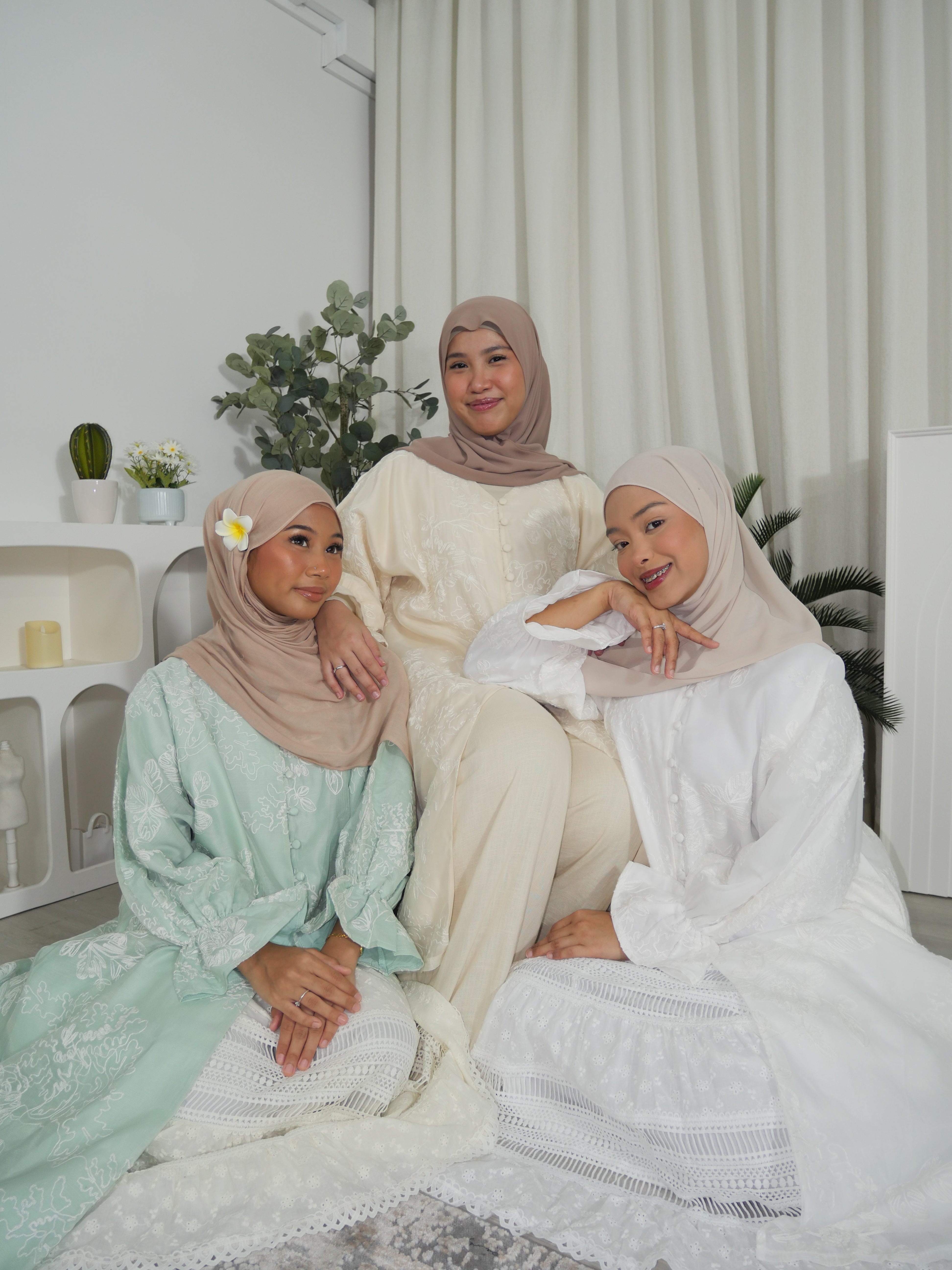 Lustre Blossom Top HV LABEL