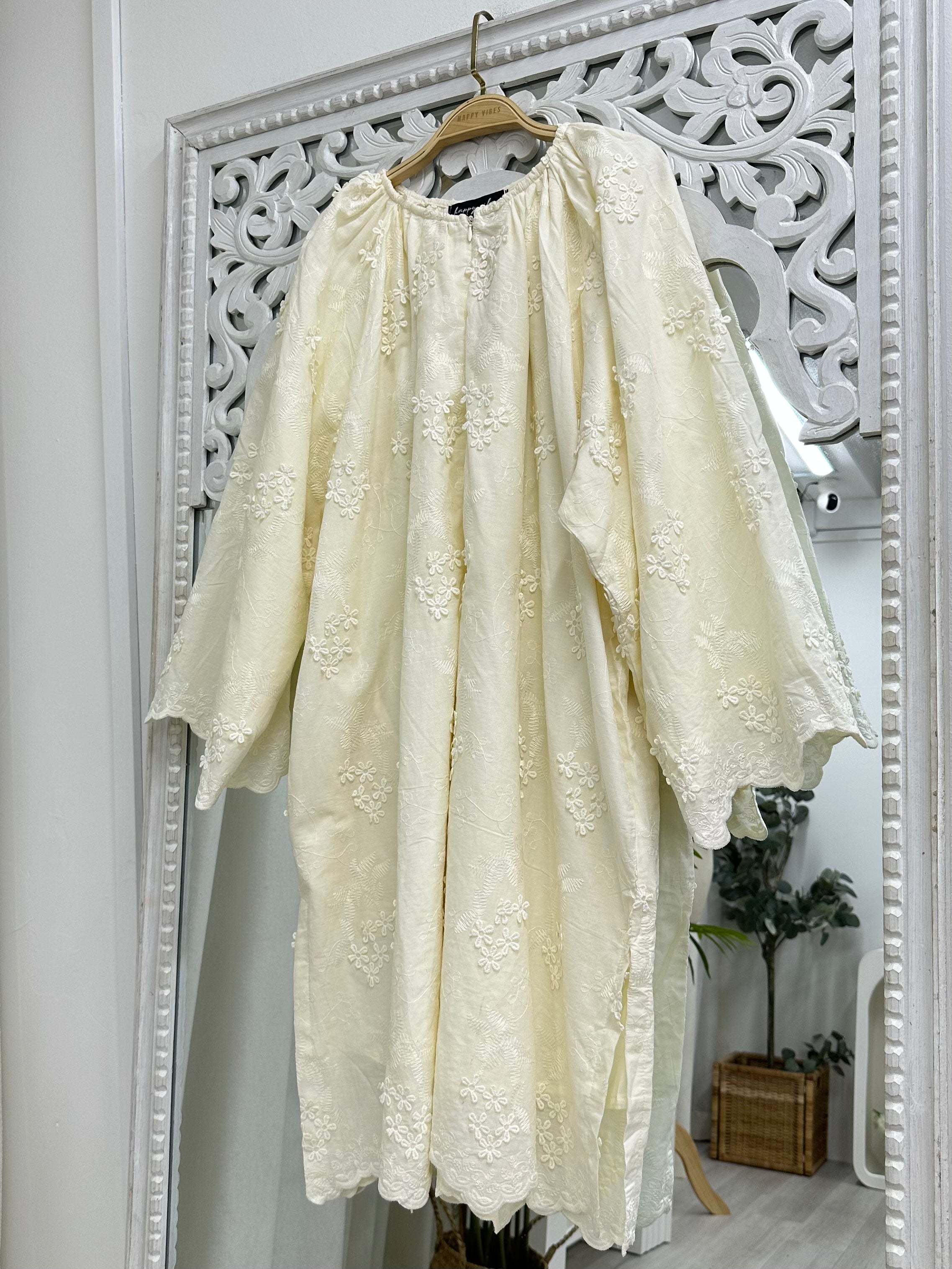 Eyelet Oversized Tunic HV LABEL