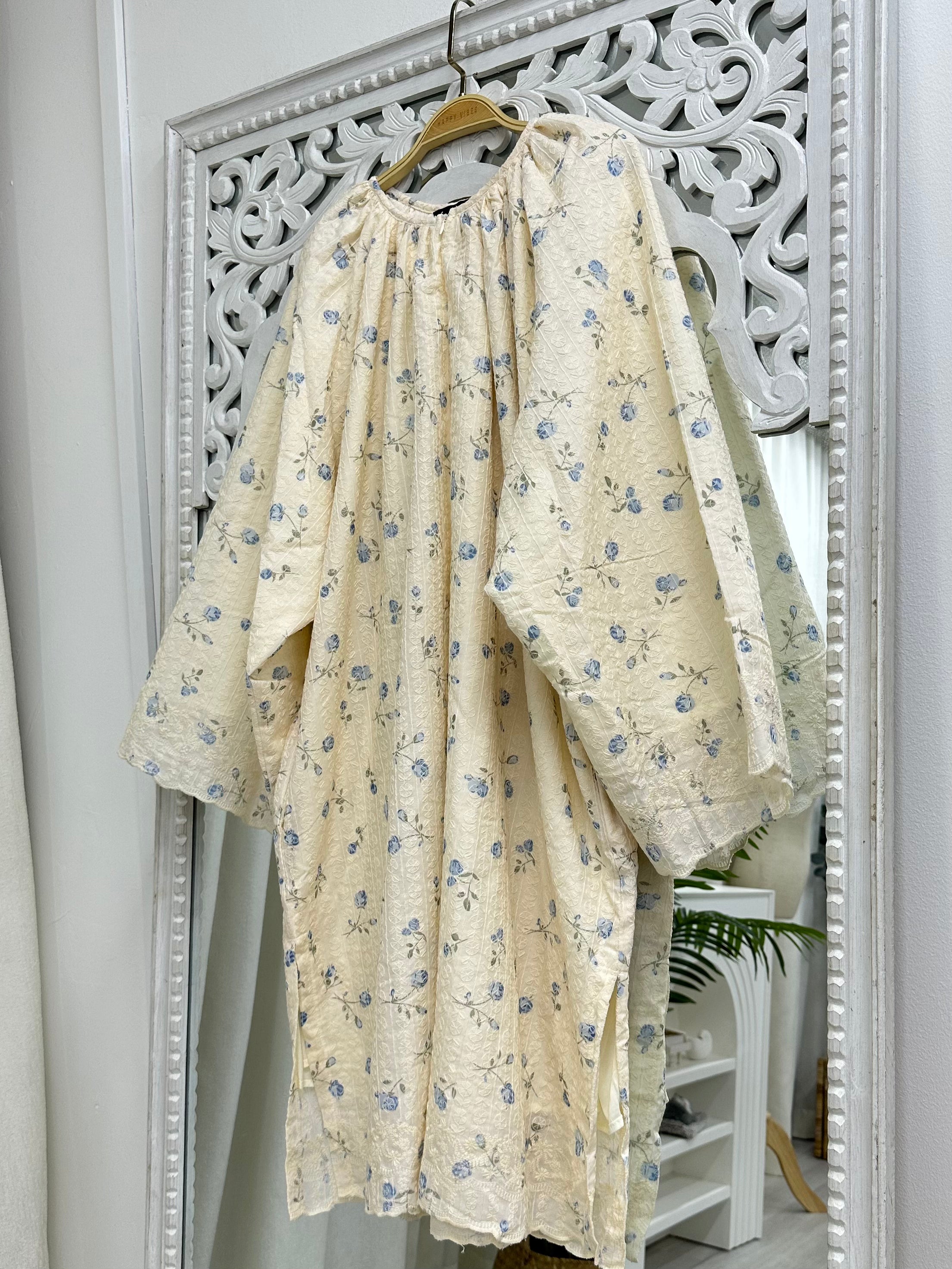 Raglan Tunic Series - Roses HV Label