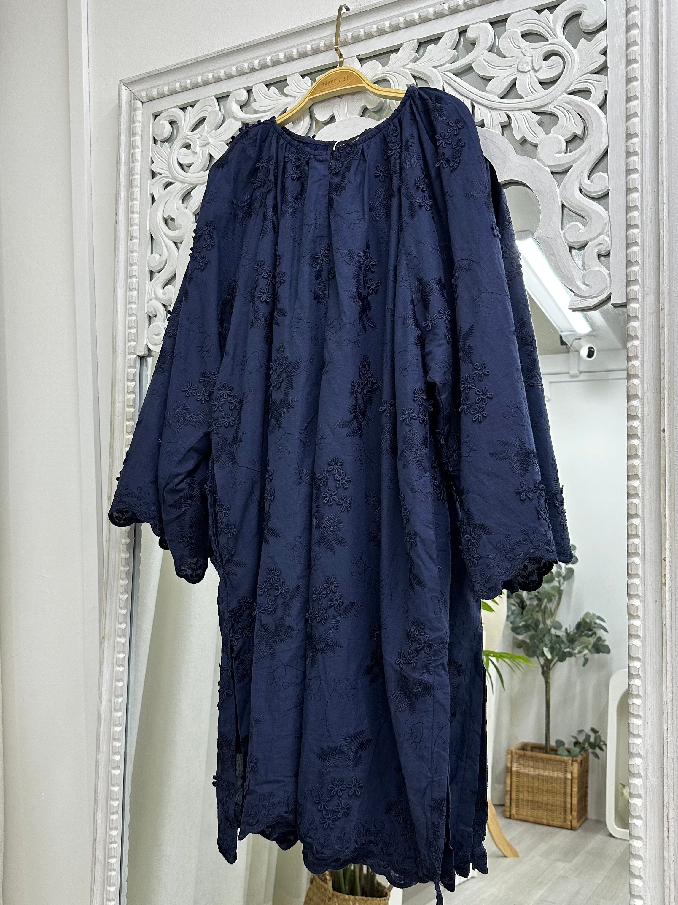 Eyelet Oversized Tunic HV LABEL