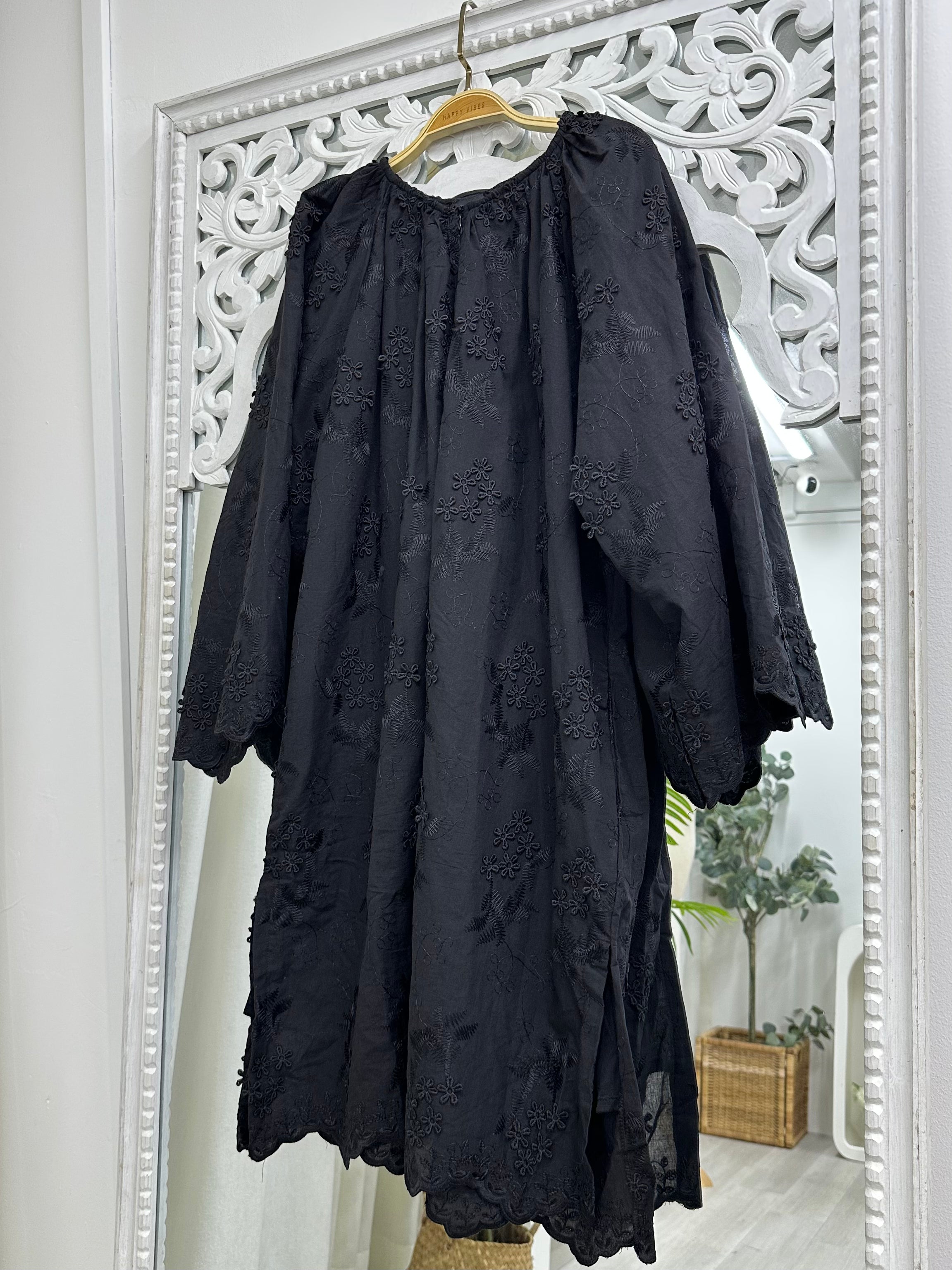 Eyelet Oversized Tunic HV LABEL