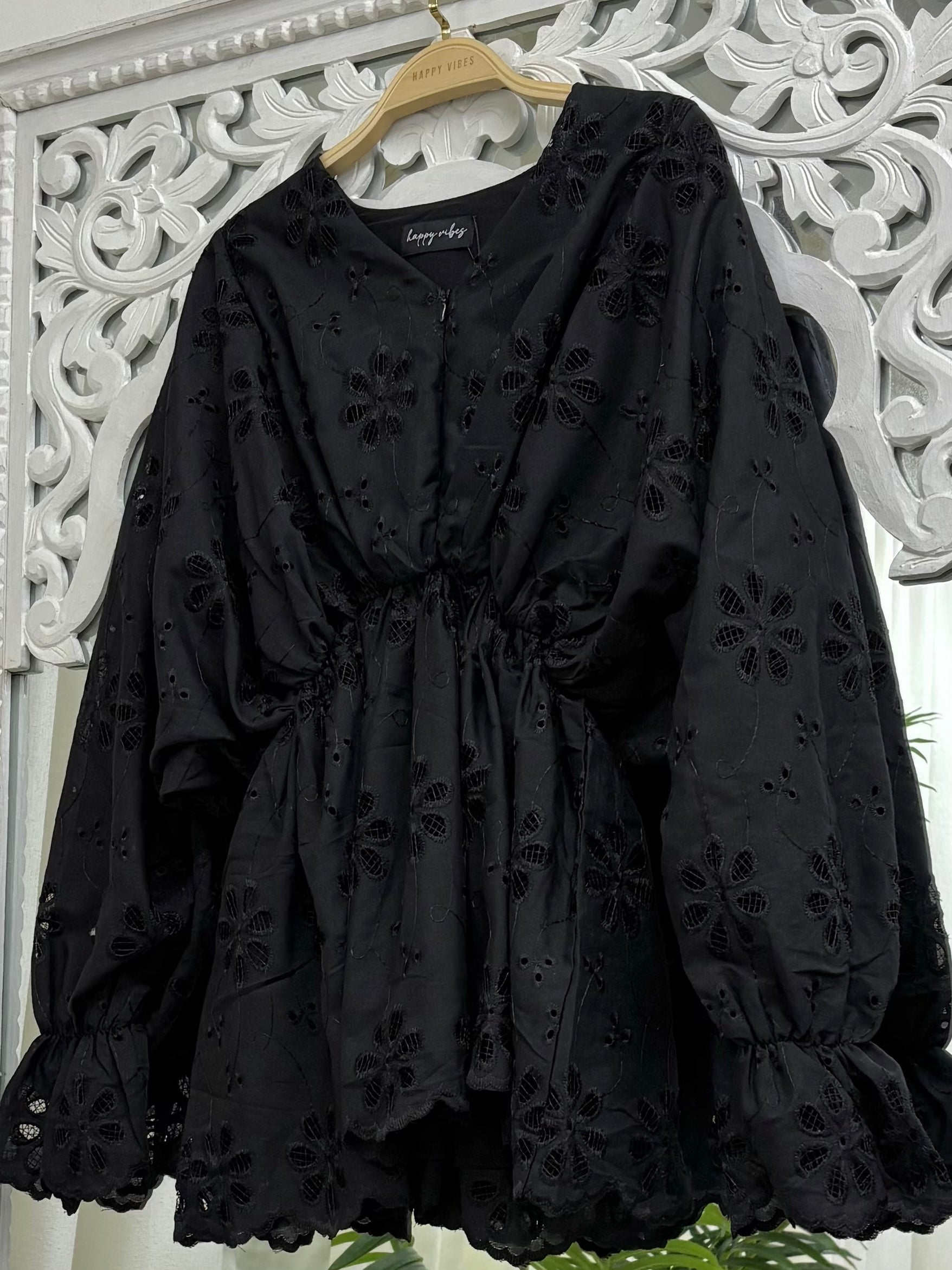 Valeria Batwing Top HV LABEL