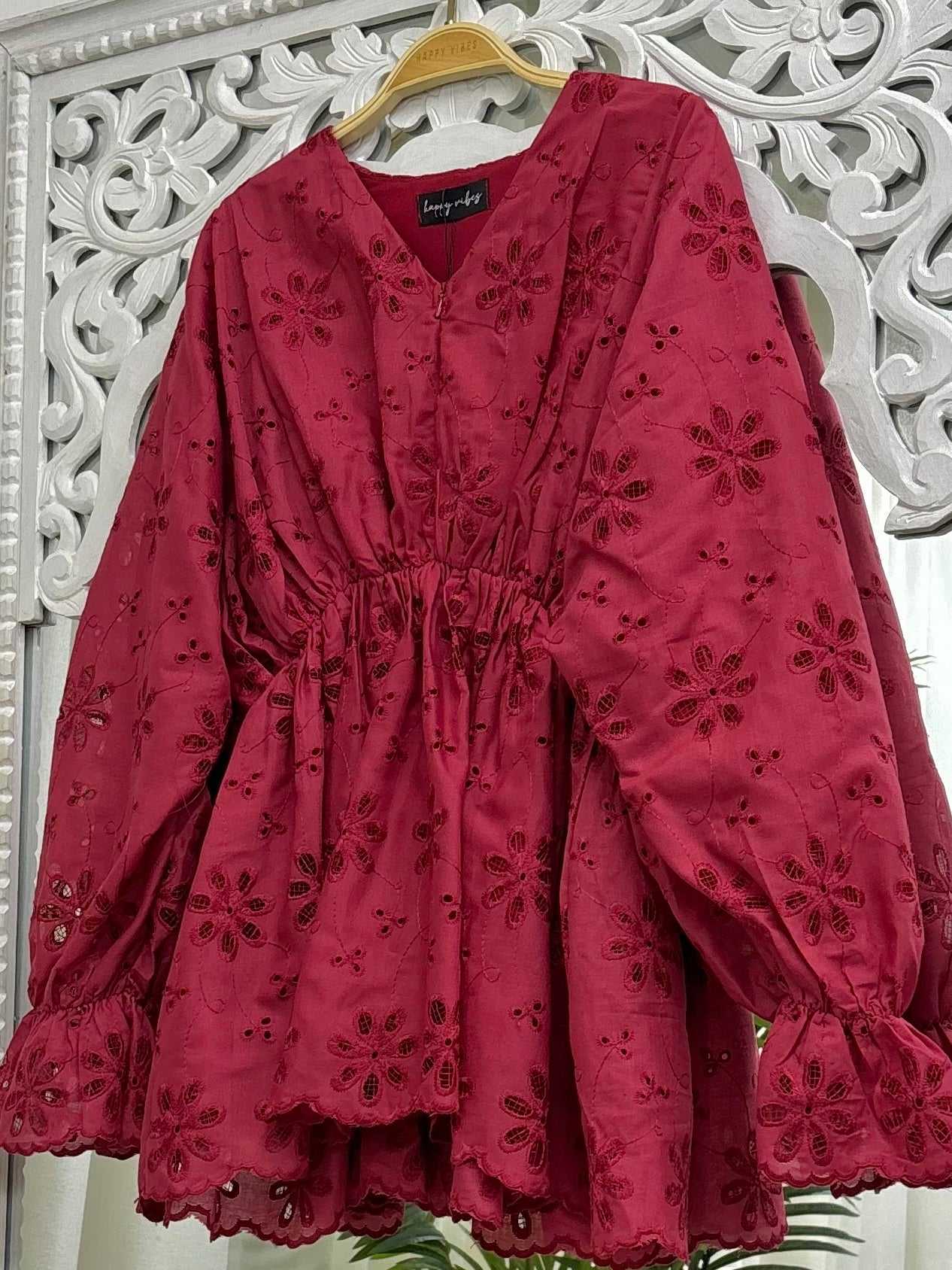 Valeria Batwing Top HV LABEL